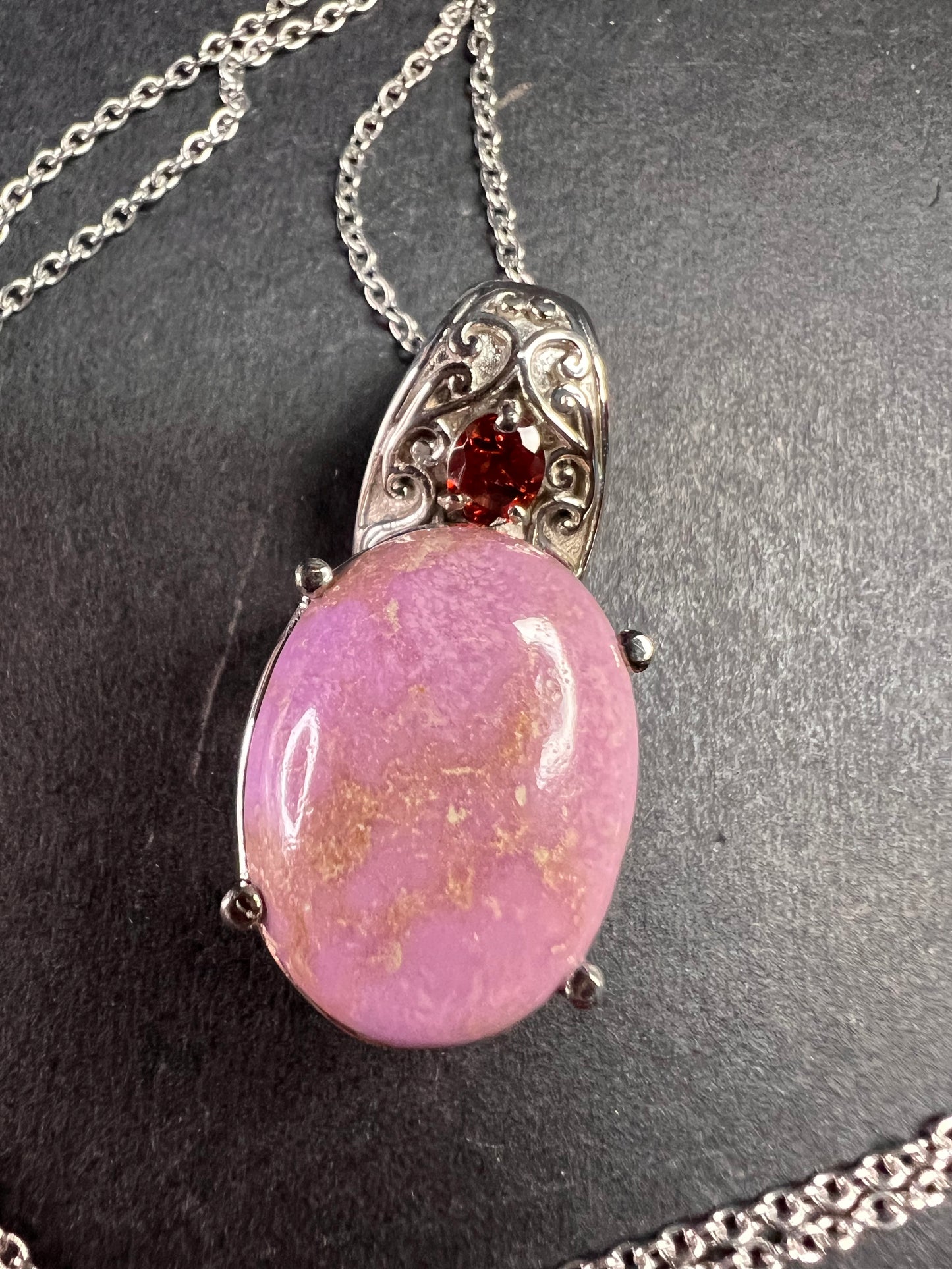 NEW Phosphosiderite and garnet stainless steel pendant 20 inch necklace