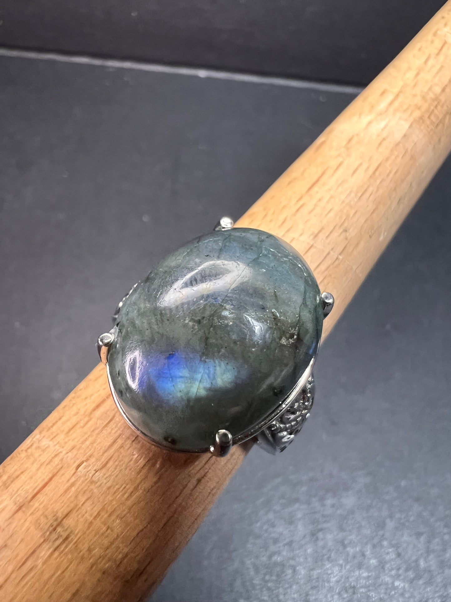 NEW Labradorite stainless steel ring size 7