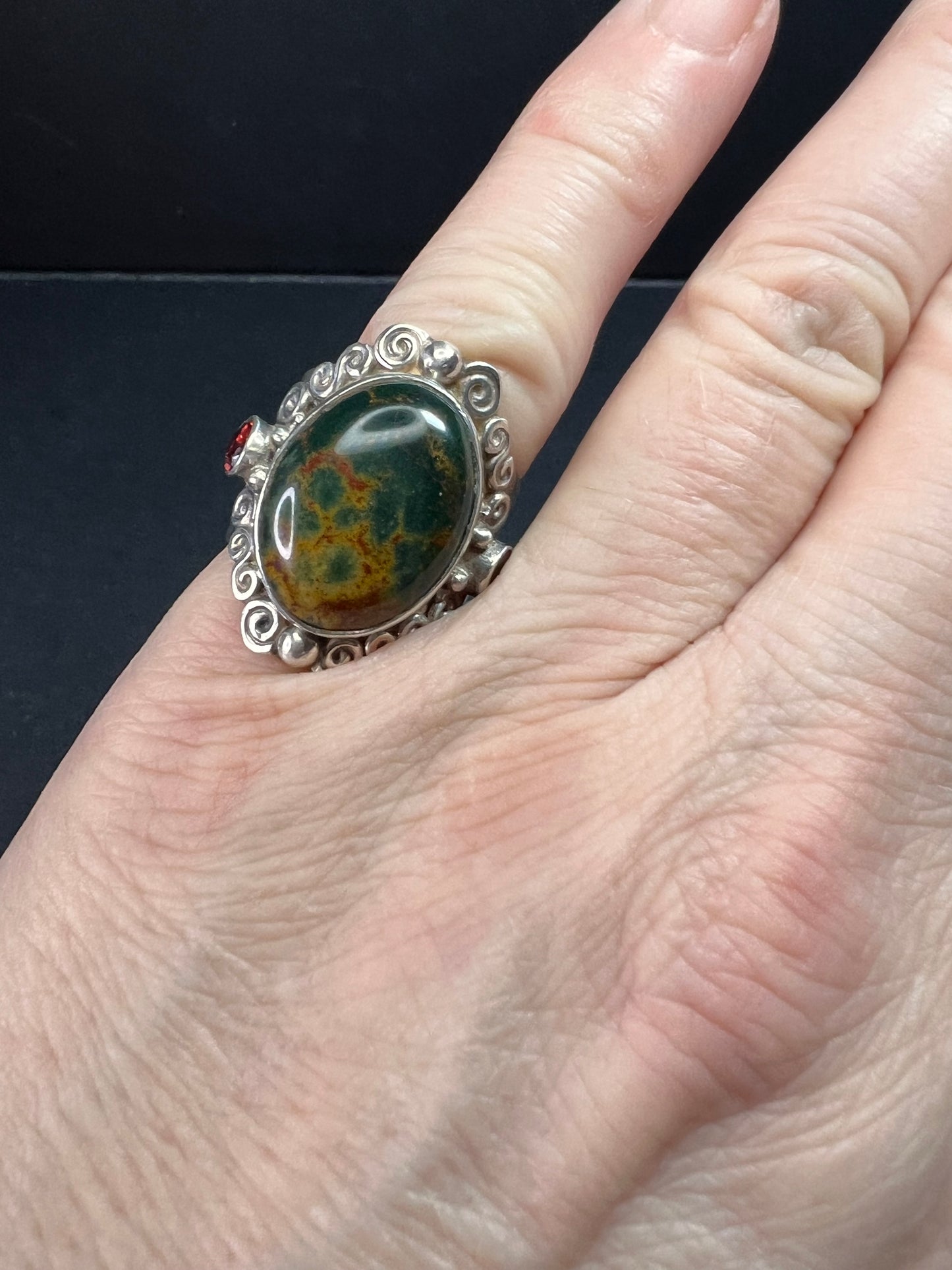 Sajen bloodstone and garnet sterling silver ring size 6