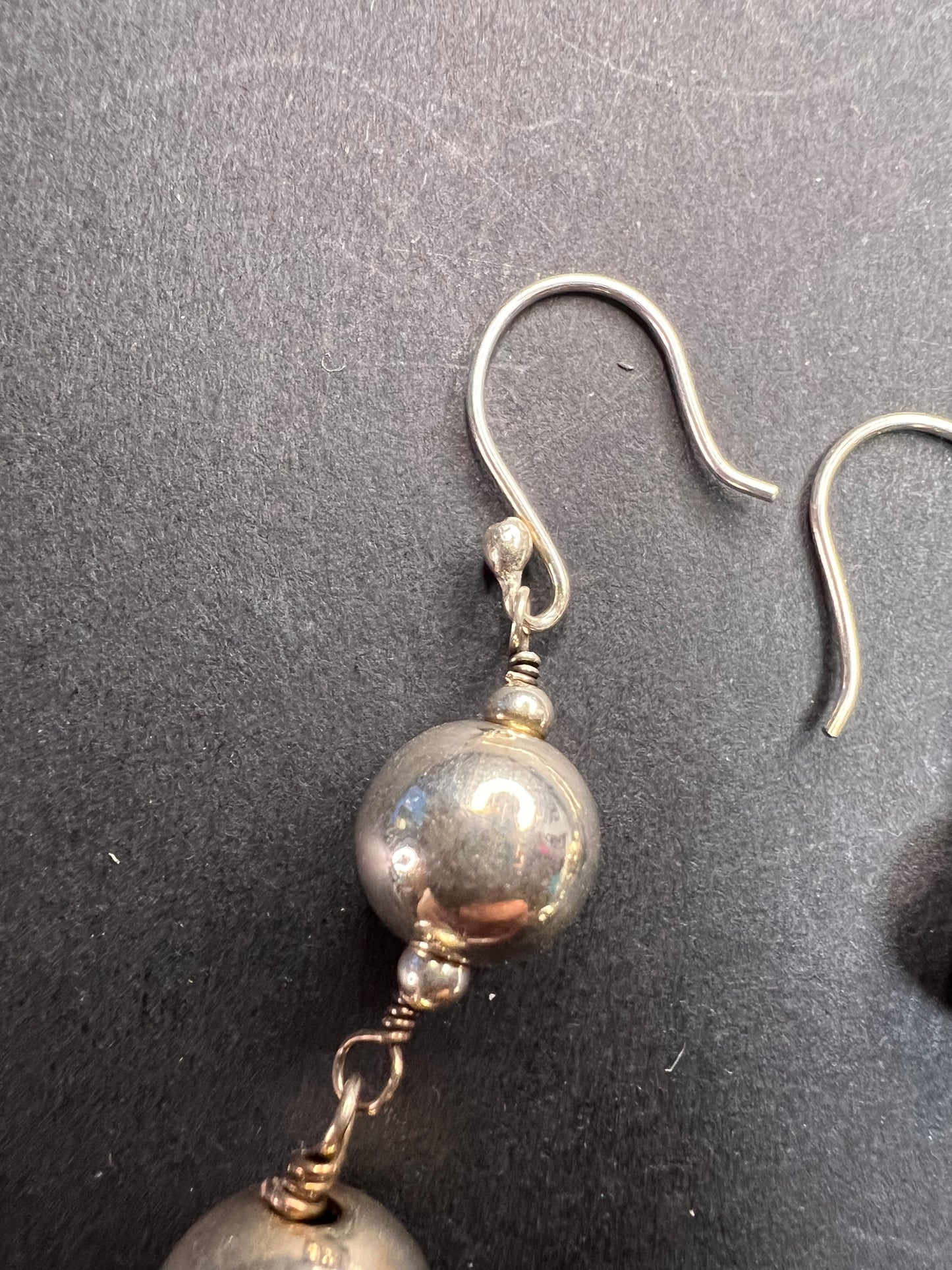 Vintage sterling silver graduated ball dangling earrings