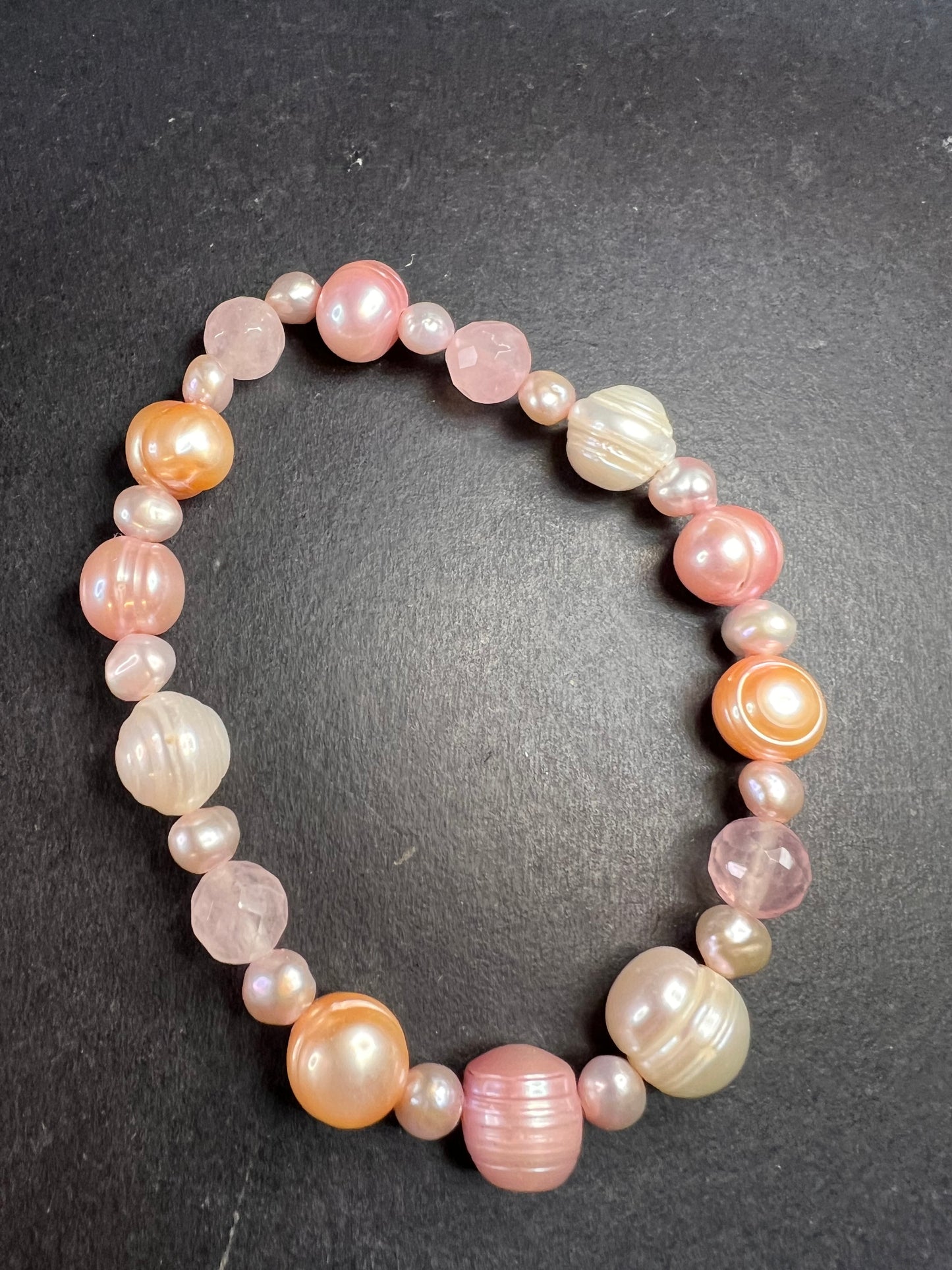 Freshwater pearl and rose quartz stretch bracelet