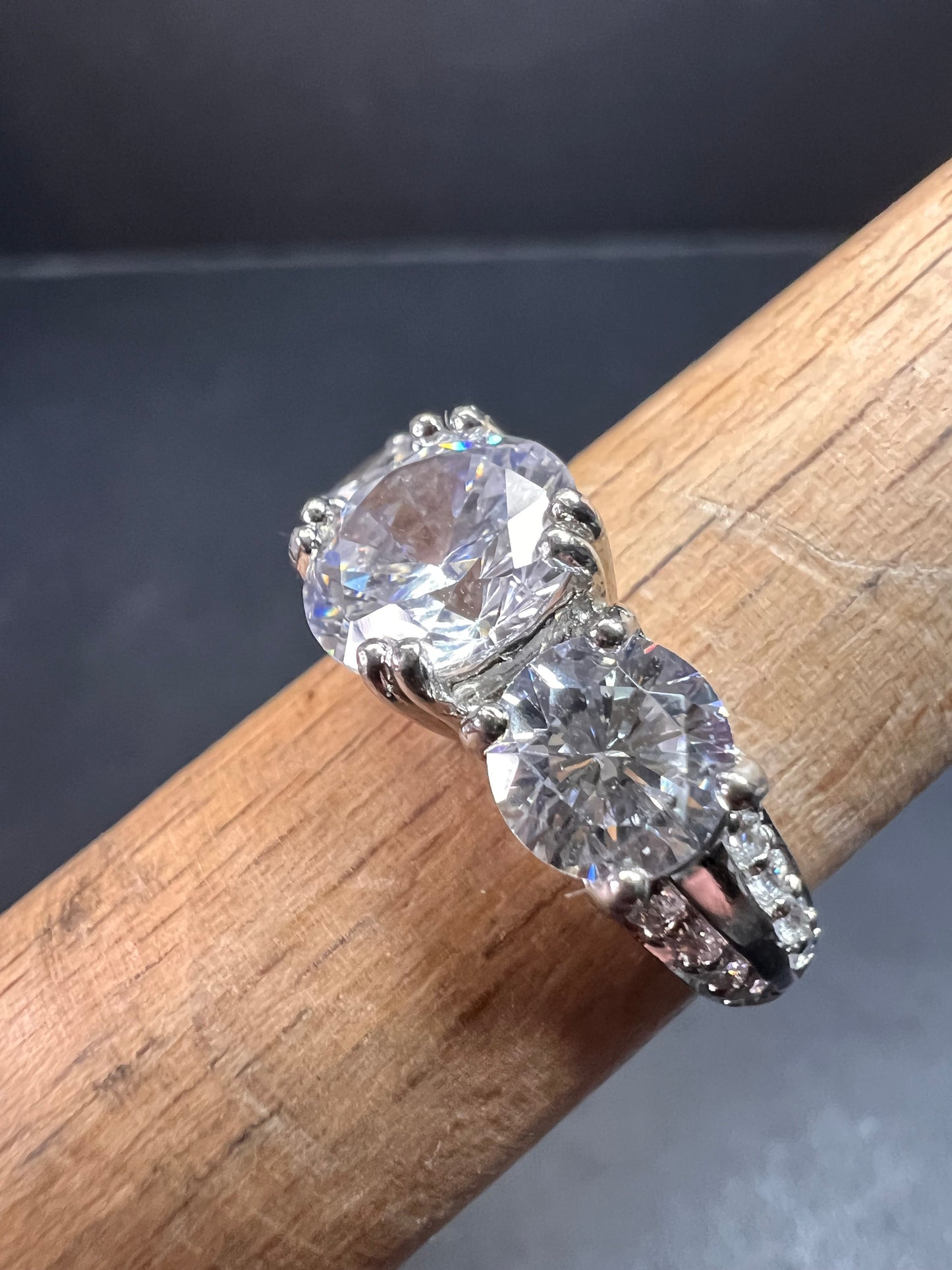 Vintage 3 stone CZ sterling silver ring size 7