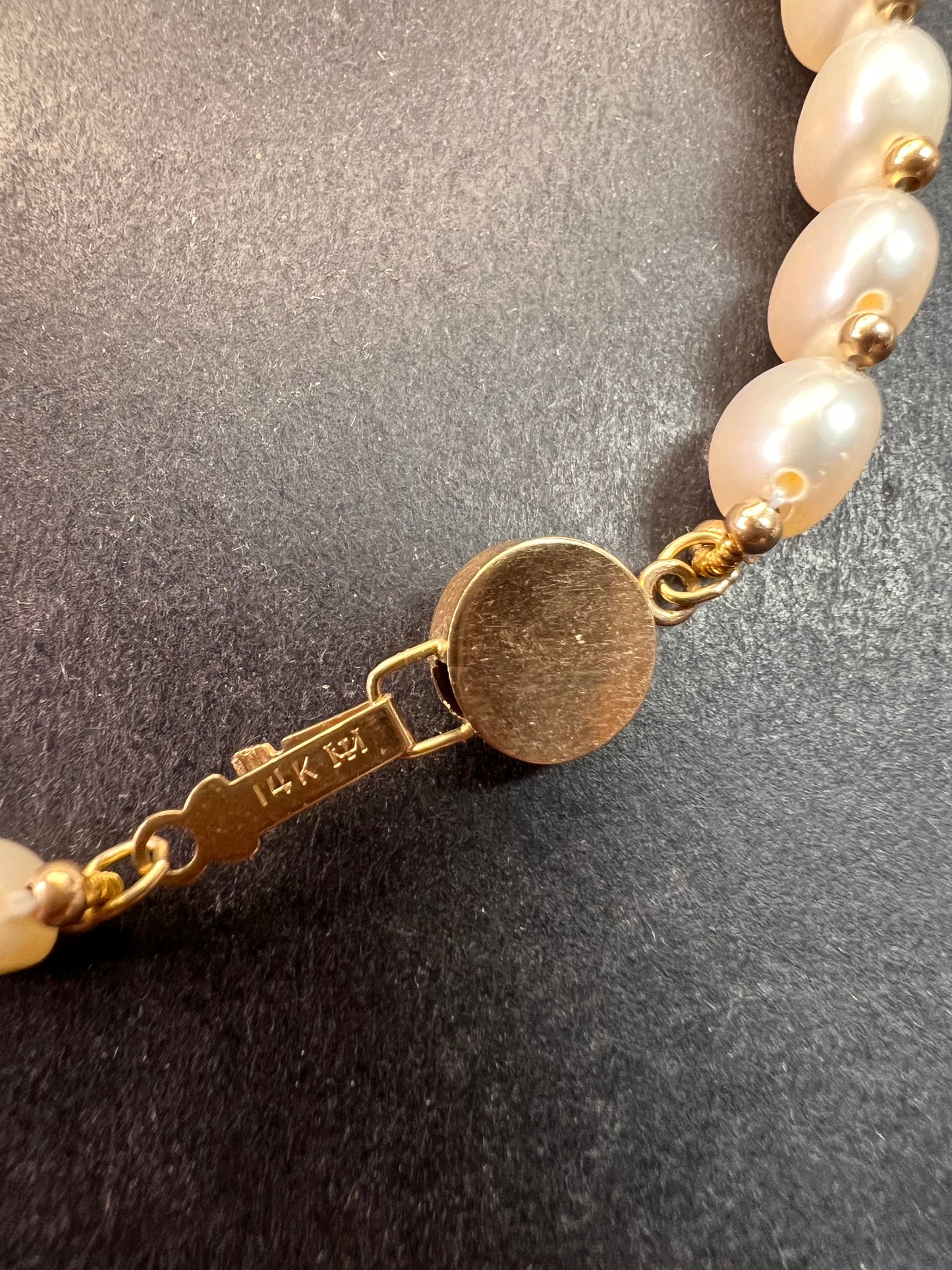 Vintage 14k gold freshwater pearl bracelet
