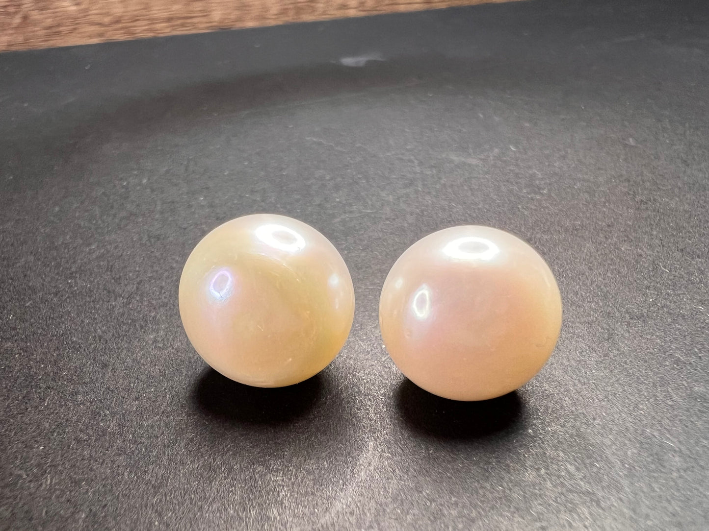 NEW 14k solid gold freshwater pearl stud earrings
