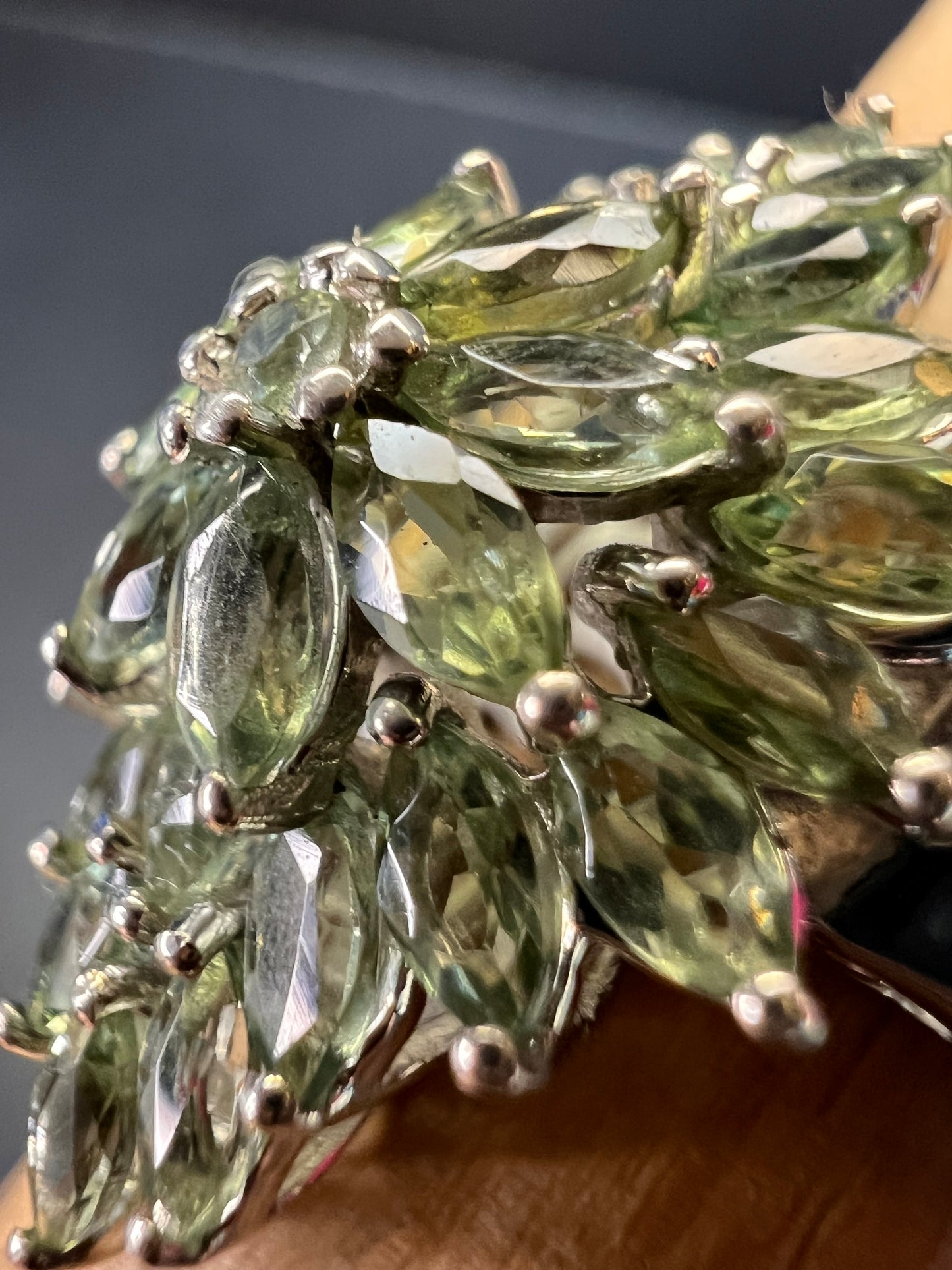 NEW Green apatite floral spray ring in rhodium over sterling silver size 7