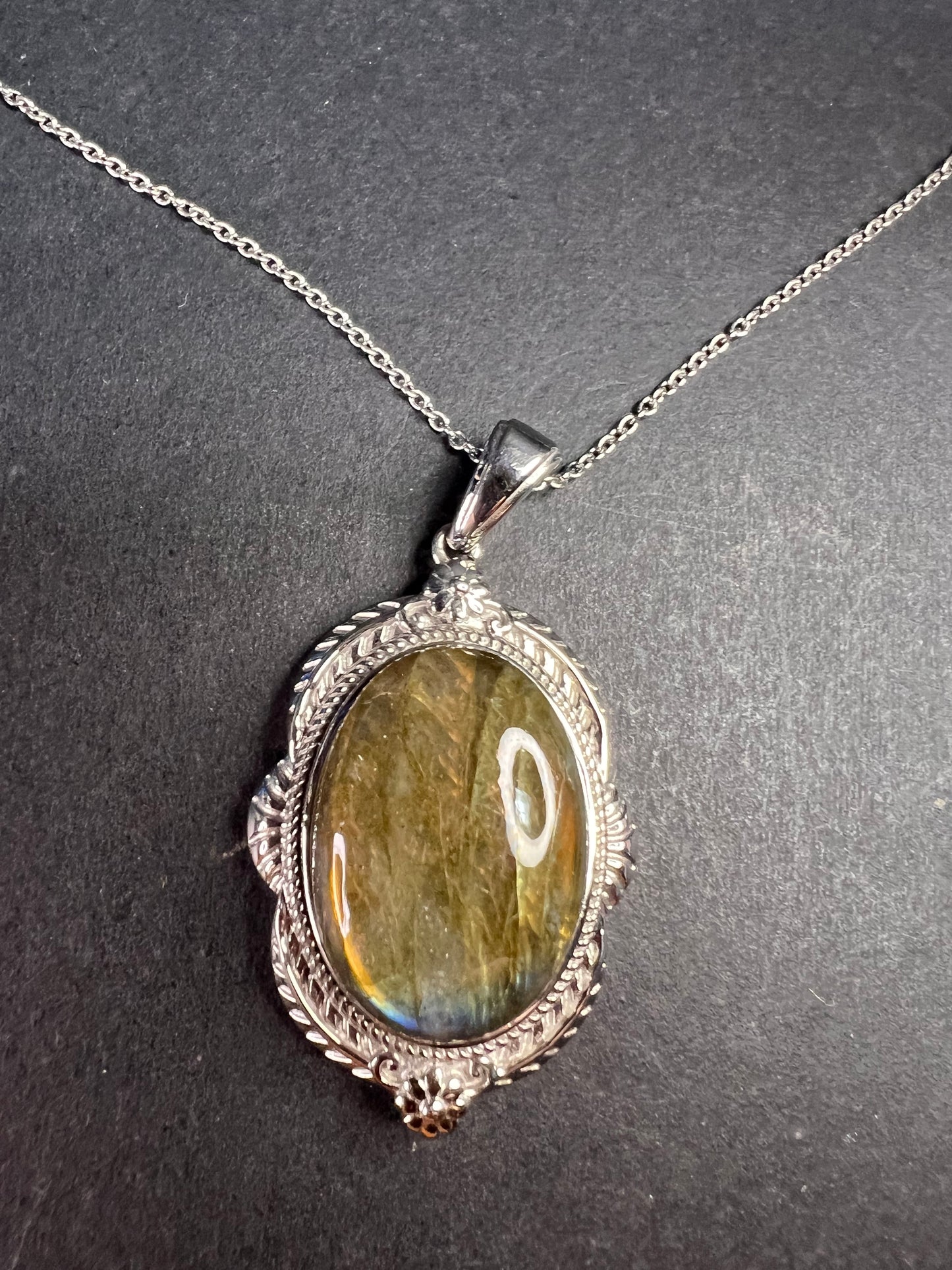 NEW Flashy fire labradorite pendant and chain in stainless steel 20inch