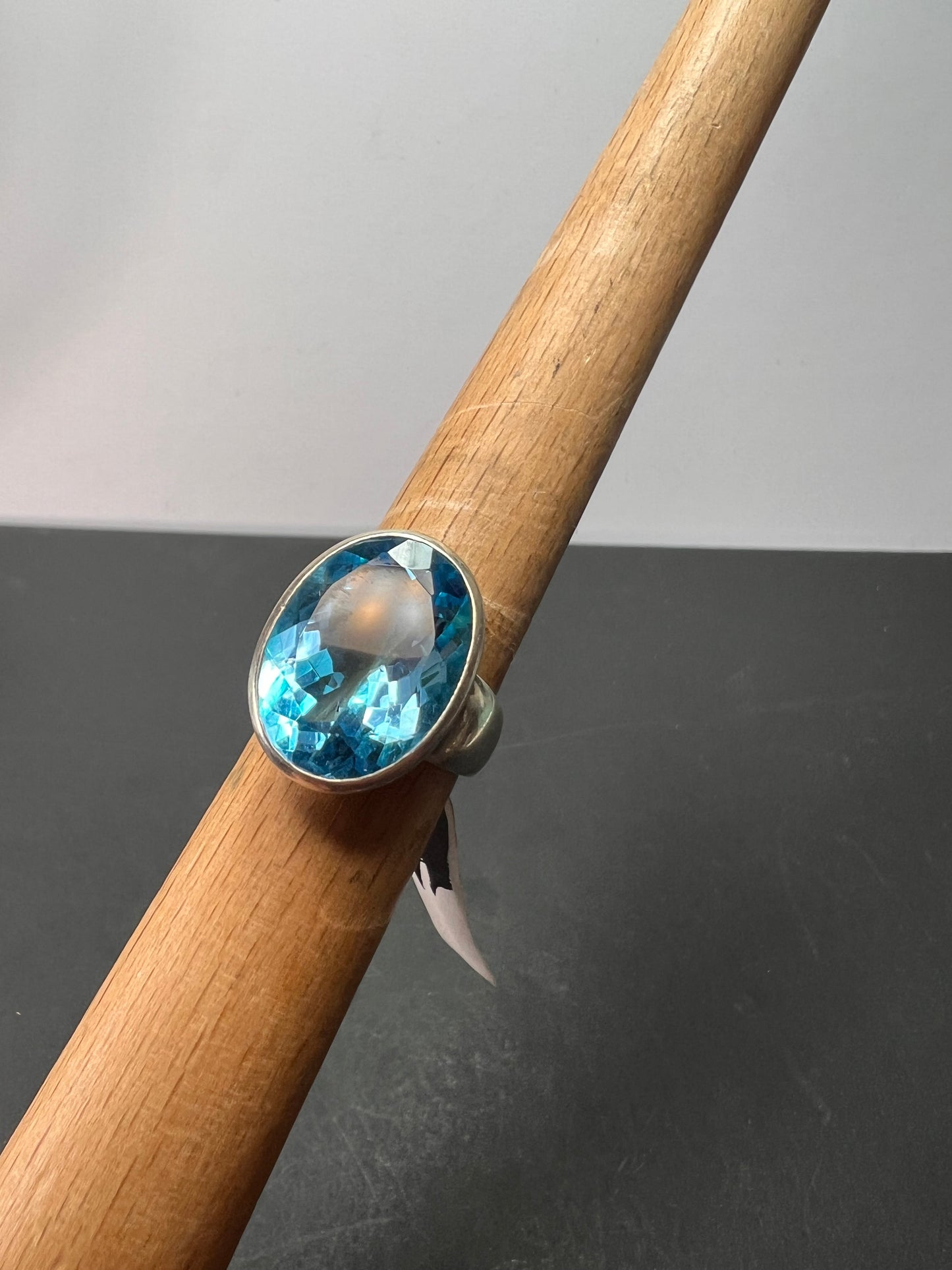 NEW size 8 Blue topaz sterling silver ring size 12.47 grams