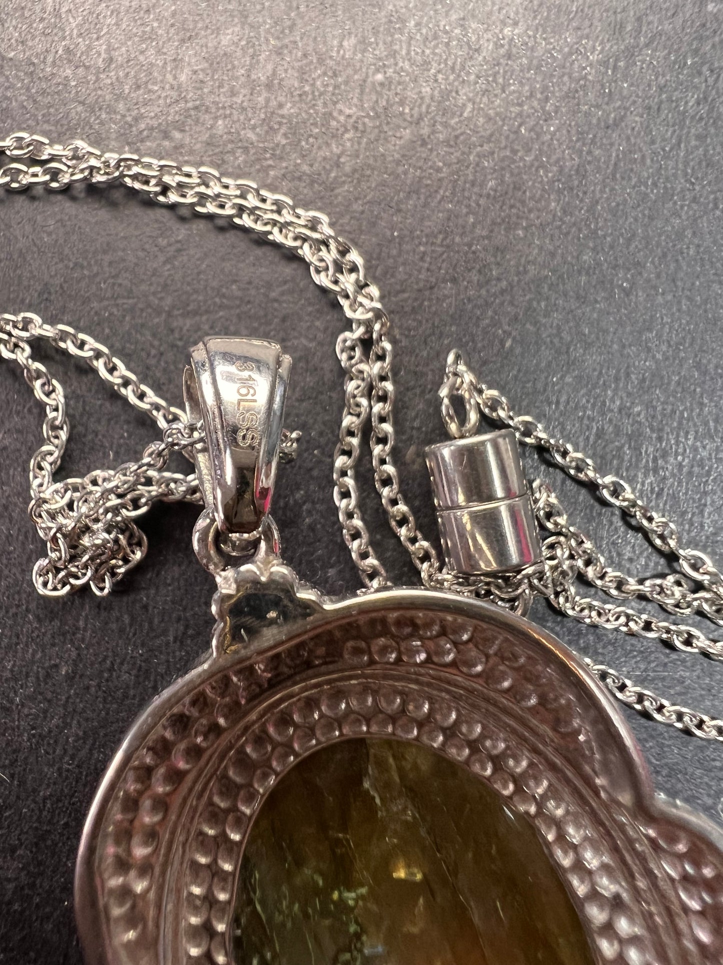 NEW Flashy fire labradorite pendant and chain in stainless steel 20inch