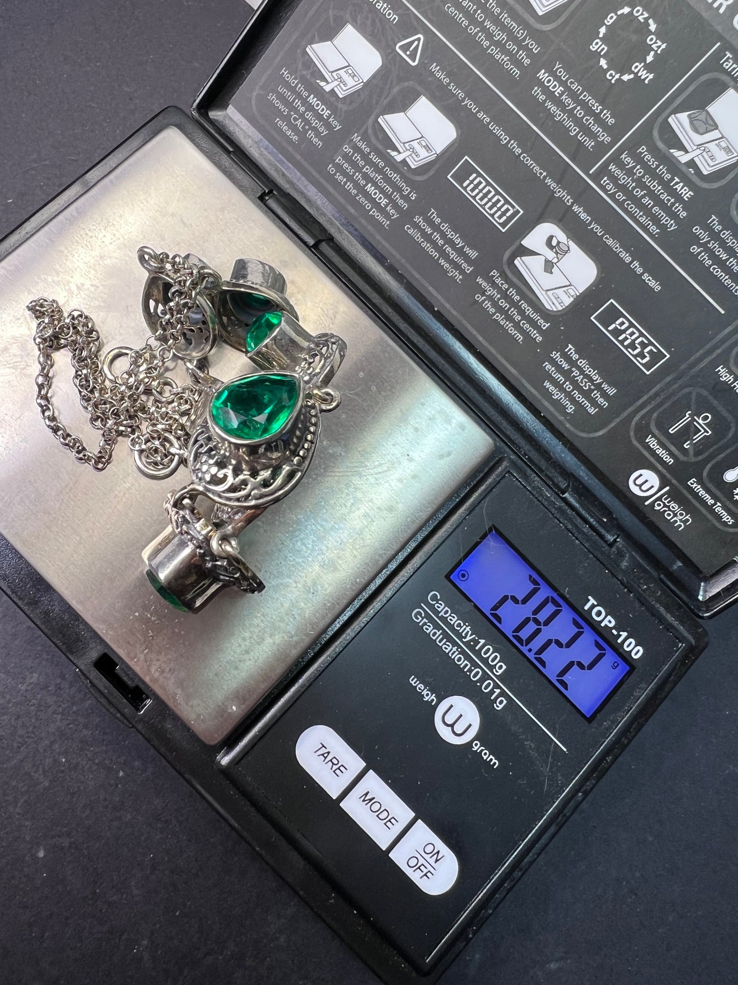 The Green Queen Quartz and sterling silver vintage necklace