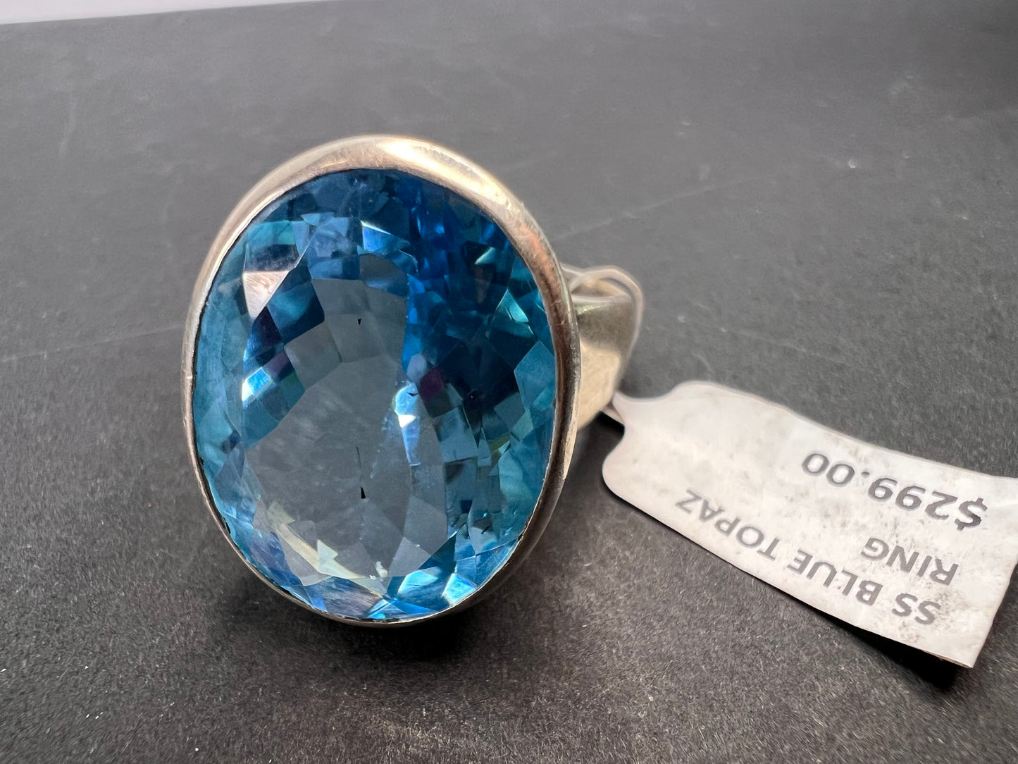 NEW size 8 Blue topaz sterling silver ring size 12.47 grams