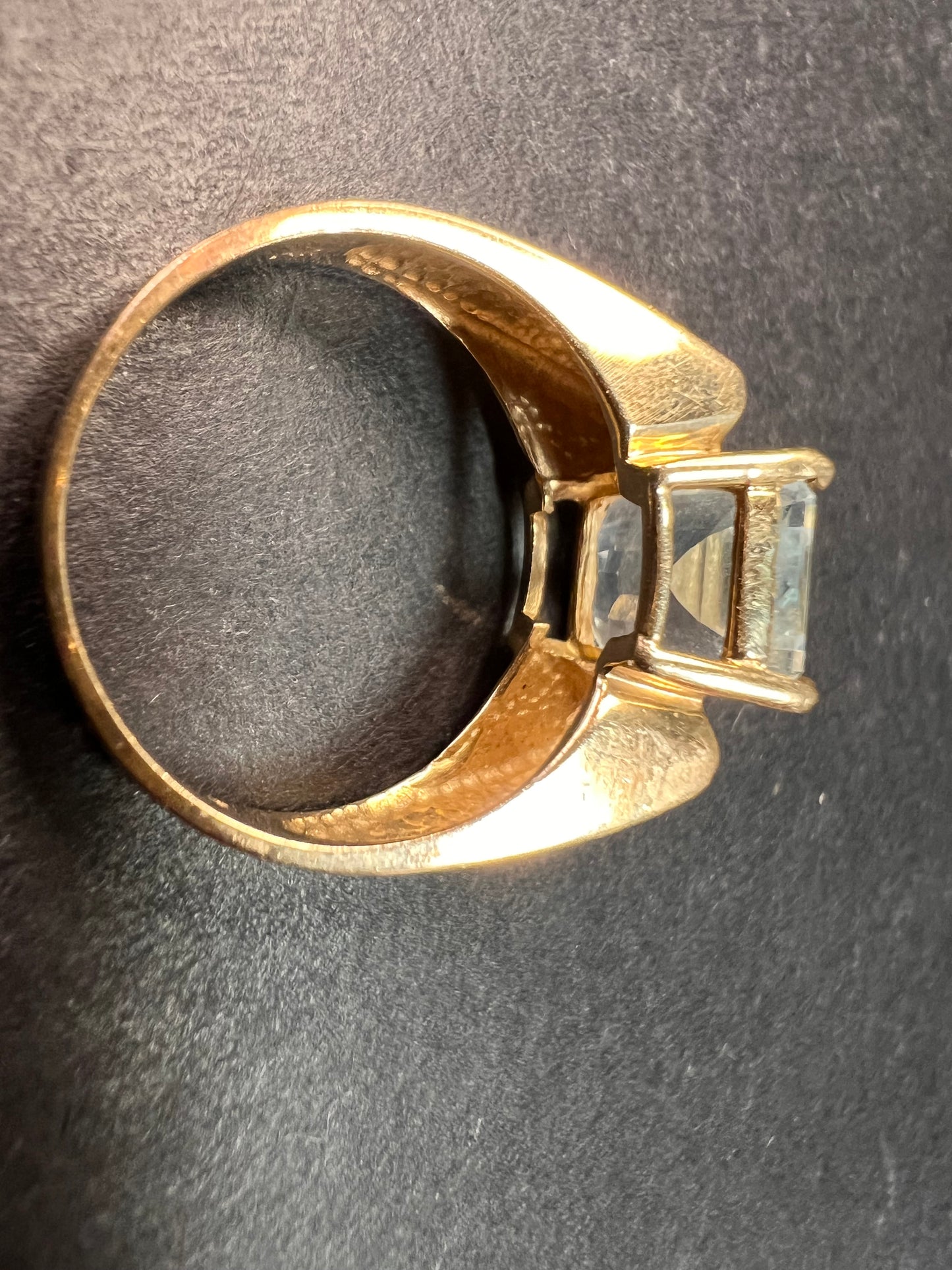 14K Yellow Gold Emerald-Cut Aquamarine Ring – Vintage Modernist Style, Size 7