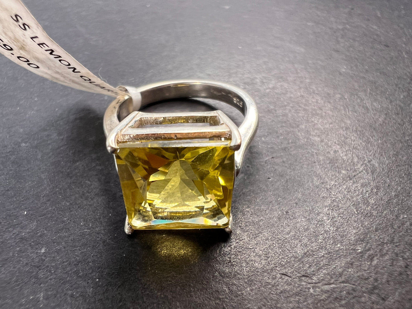 New with tag size 7 sterling silver lemon quartz ring 5.10 grams