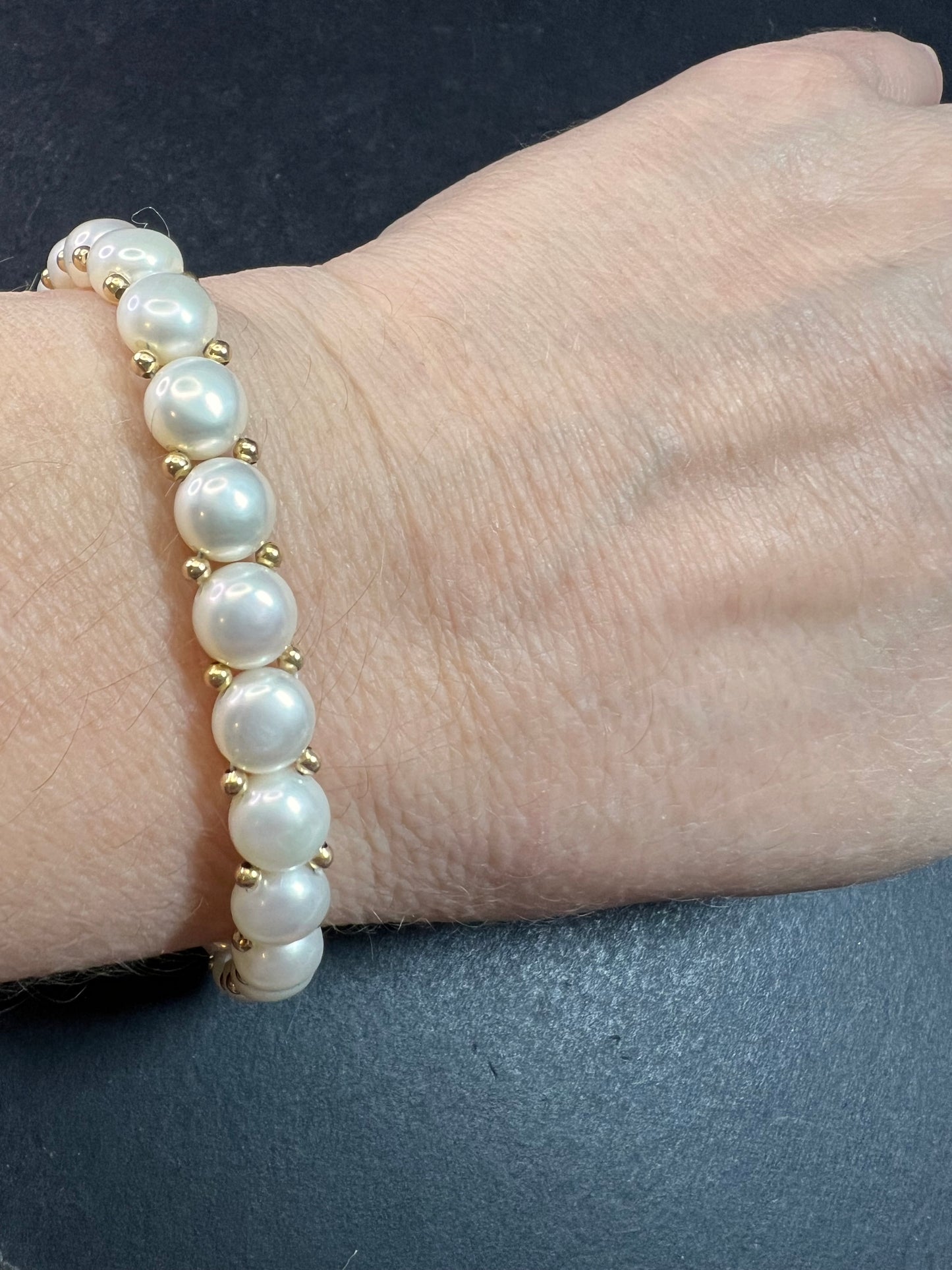 Vintage 14k gold freshwater pearl bracelet