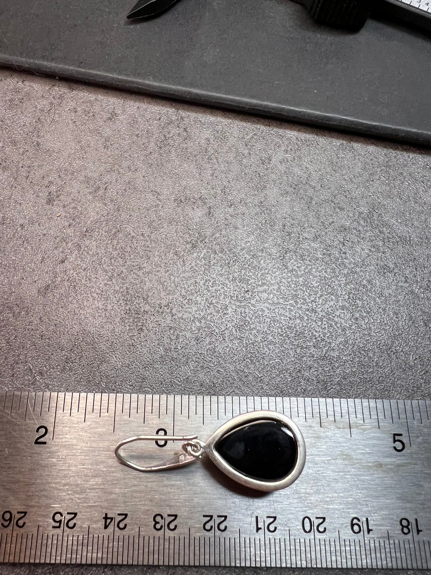 NEW Black onyx sterling silver teardrop earrings 8.12 grams