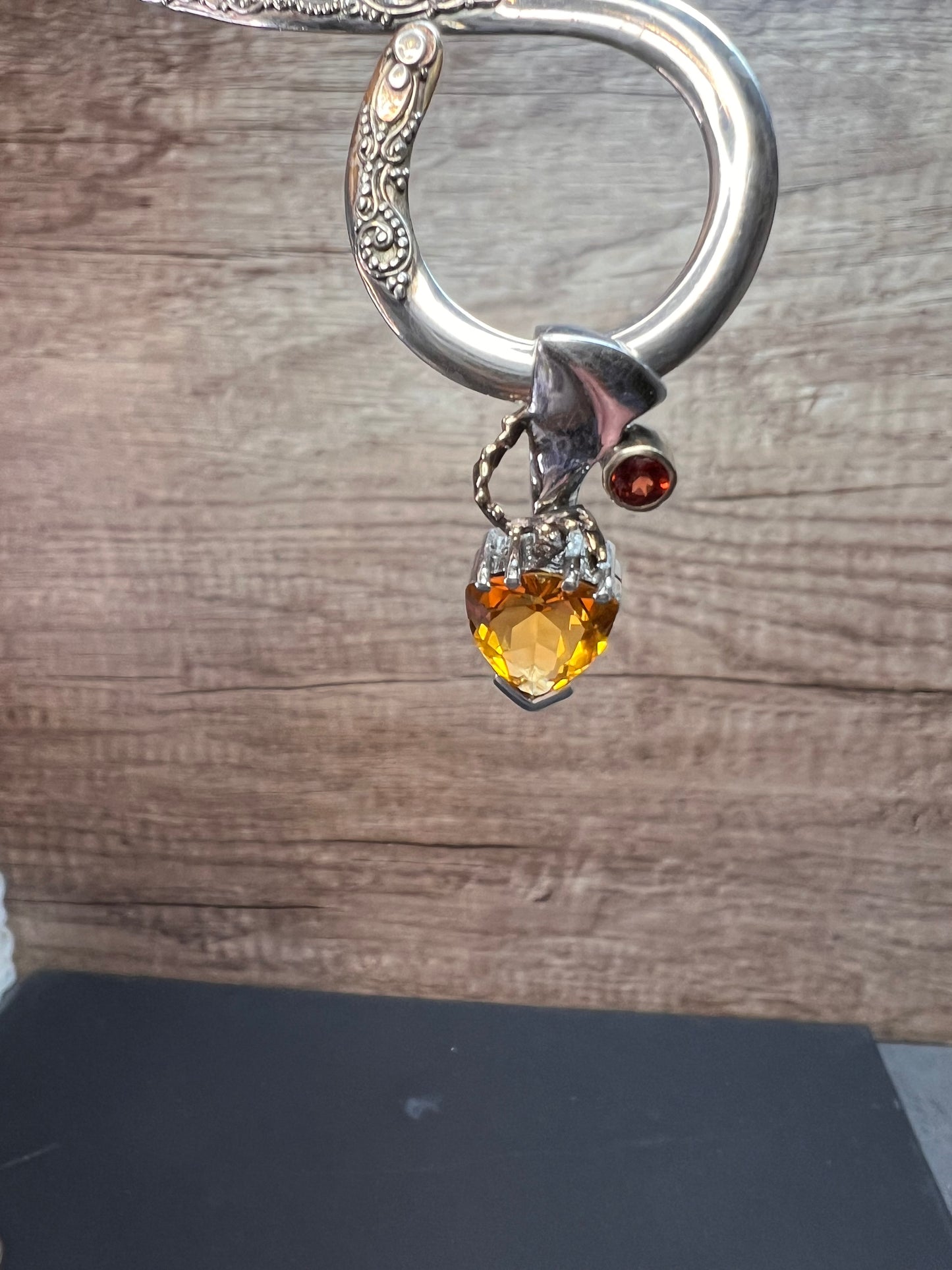 Vintage trillium citrine and garnet two toned 925 pendant