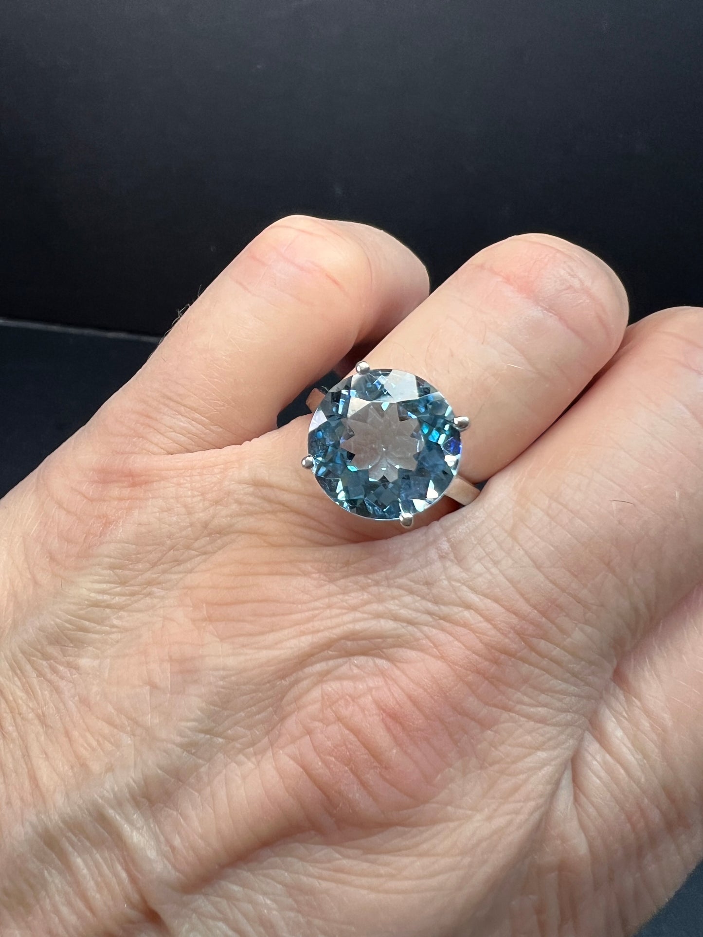 Vintage blue topaz solitaire sterling silver ring size 7