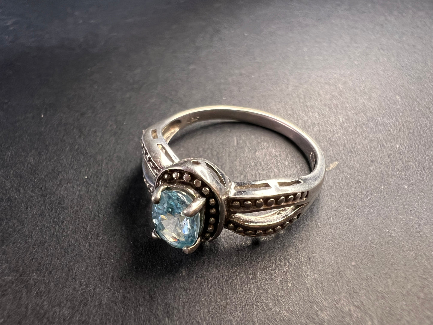 Blue topaz sterling silver ring size 9