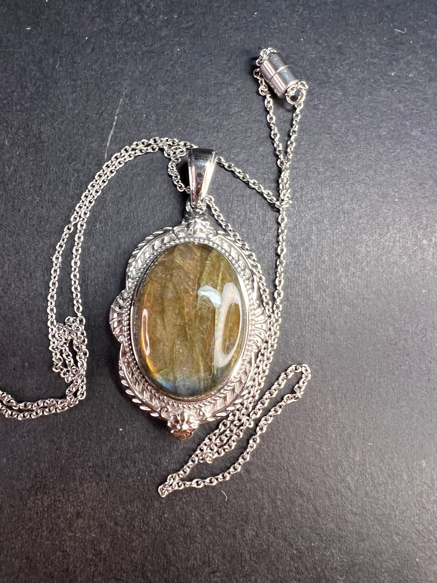 NEW Flashy fire labradorite pendant and chain in stainless steel 20inch