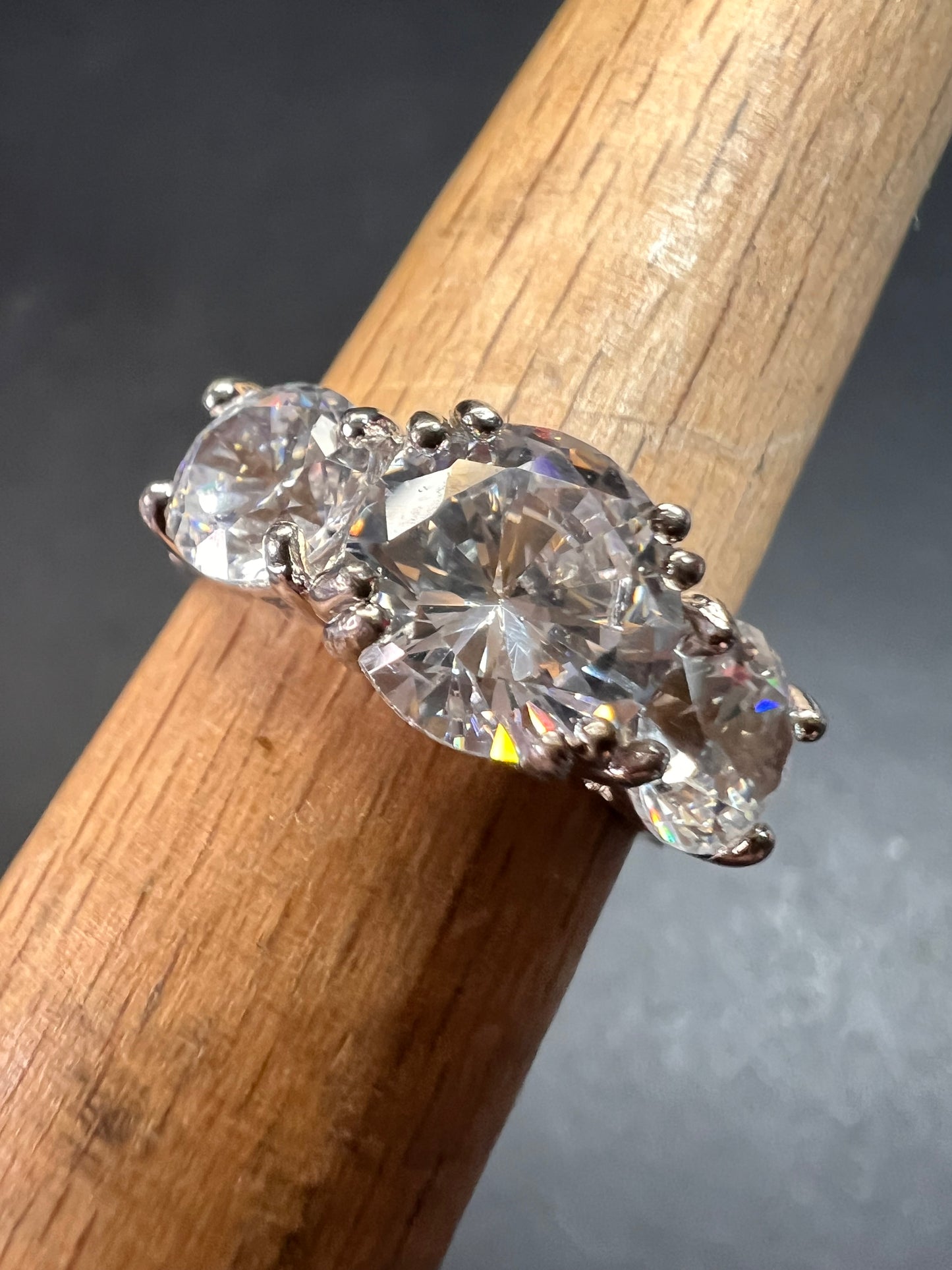 Vintage 3 stone CZ sterling silver ring size 7