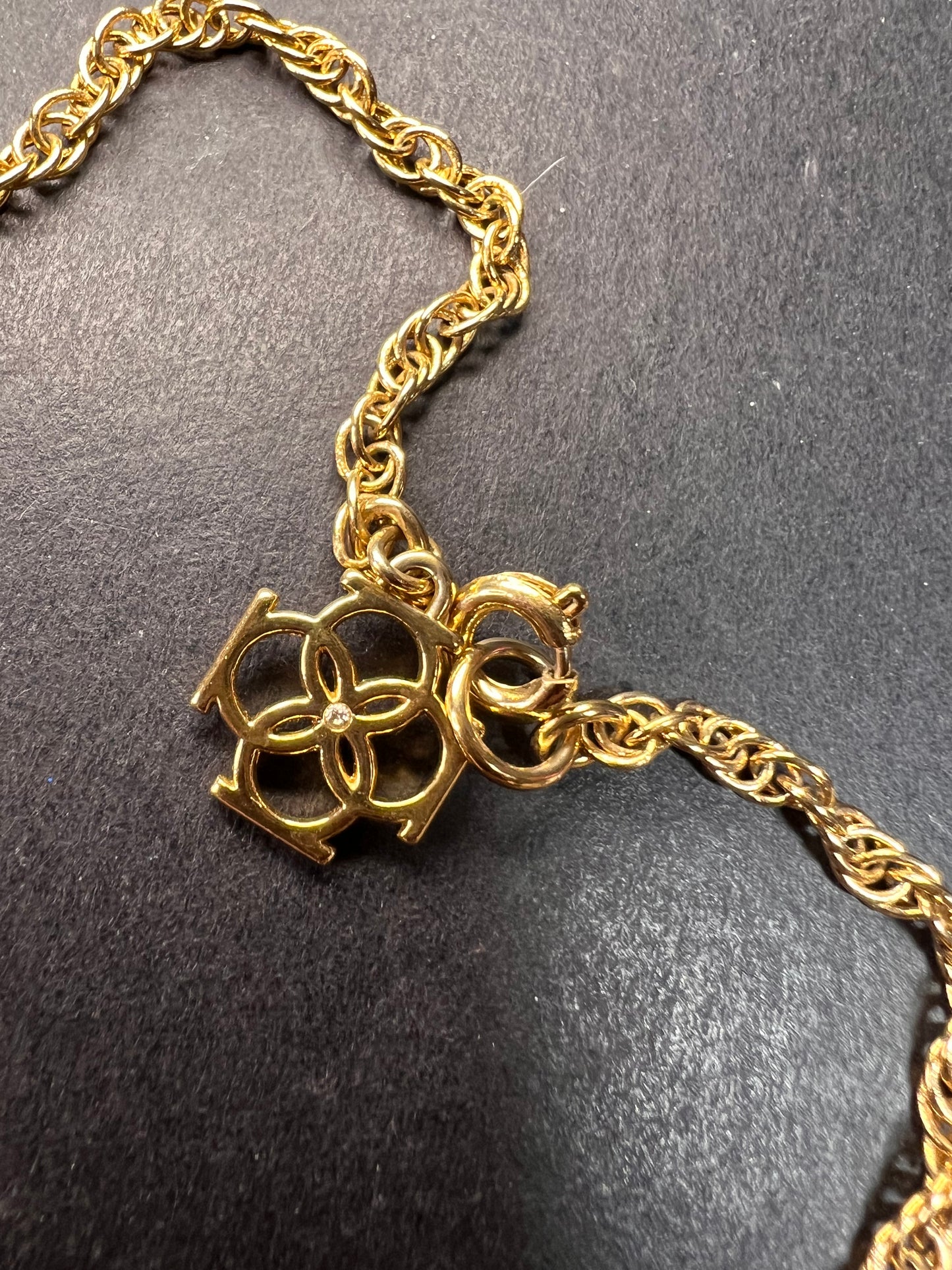 Vintage Ann Taylor gold tone fish pendant necklace