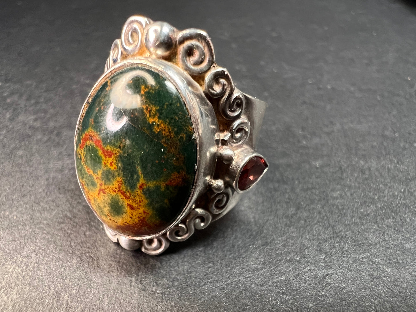 Sajen bloodstone and garnet sterling silver ring size 6