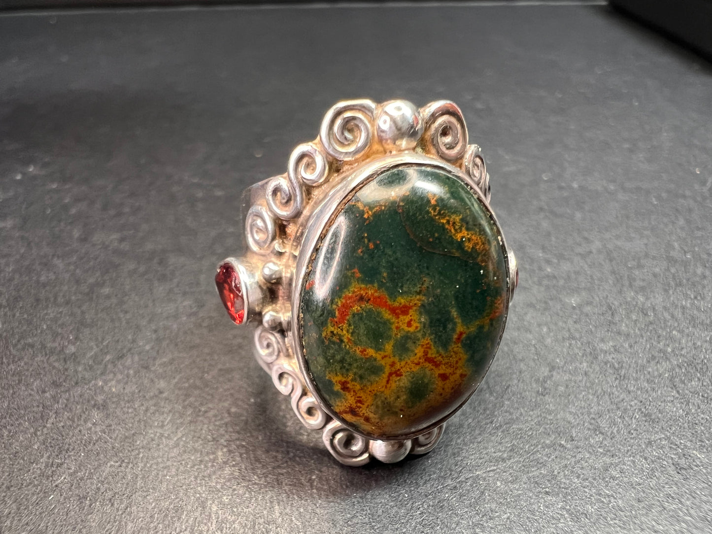 Sajen bloodstone and garnet sterling silver ring size 6
