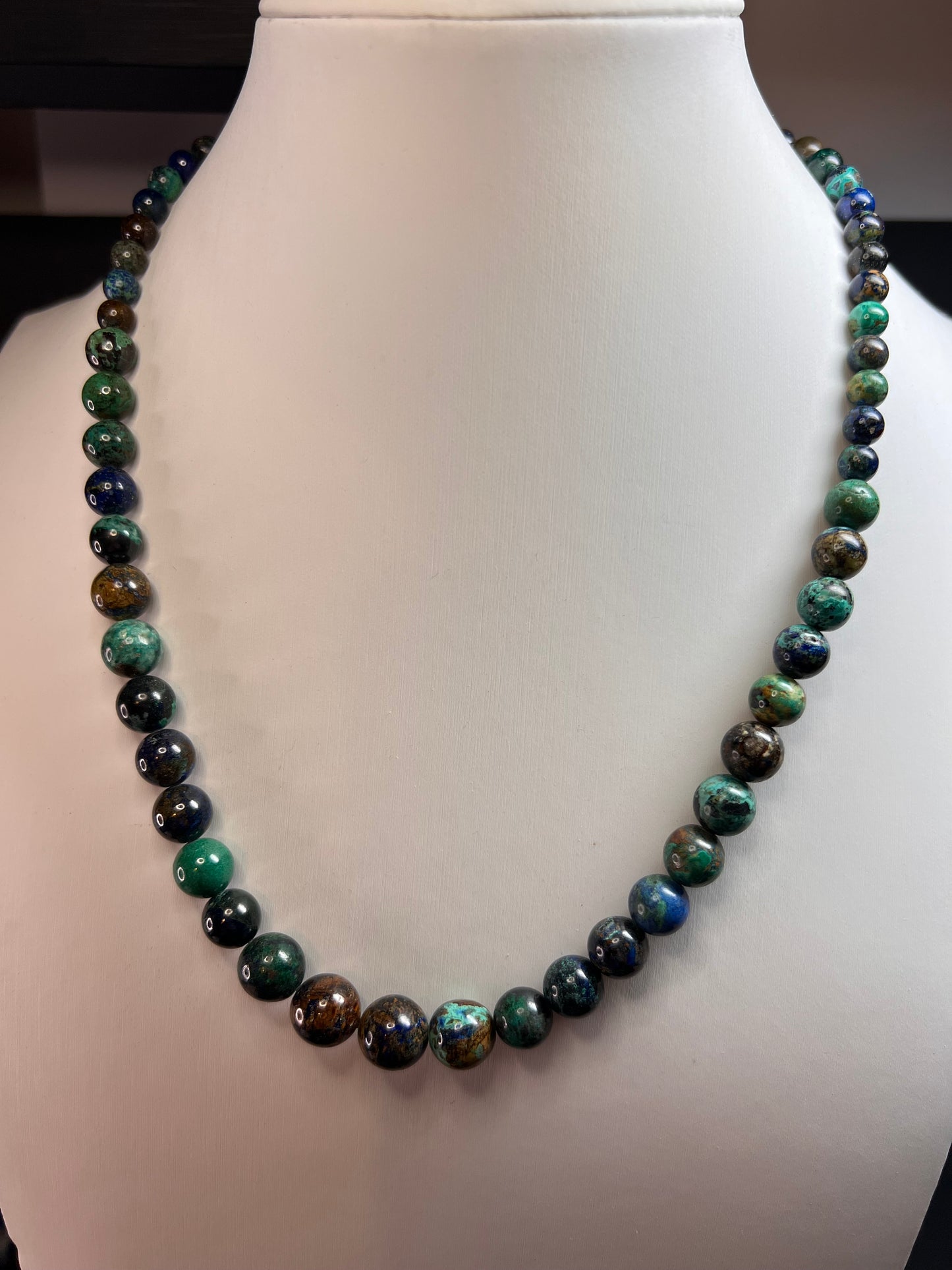 NEW Table Mountain shadowkite graduated necklace with 925 clasp