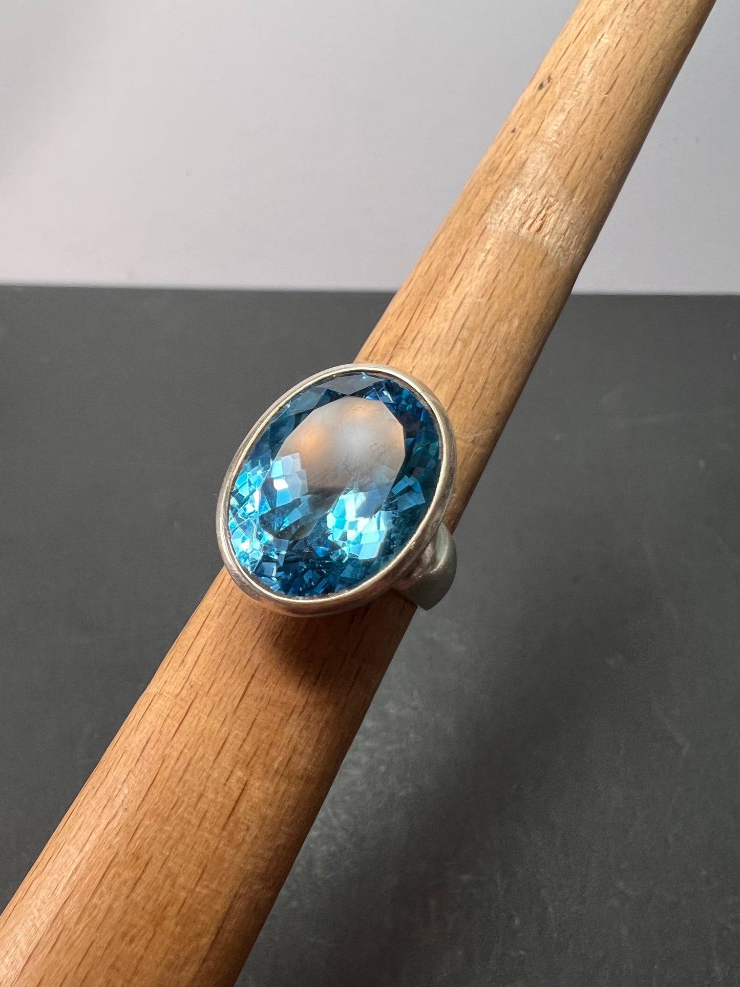 NEW Blue topaz sterling silver ring size 7.5 / 12.43 grams