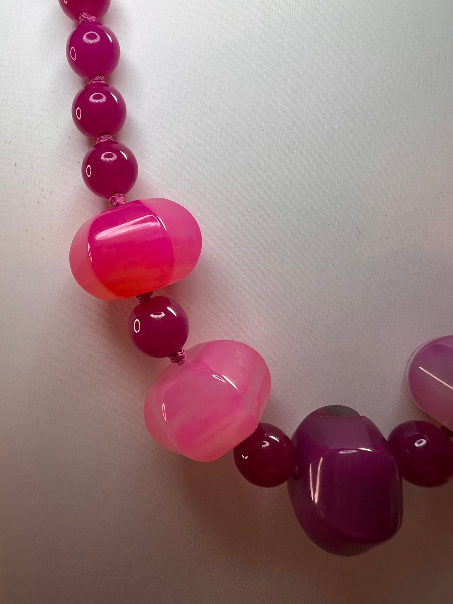 NEW Fuchsia pink dyed agate beaded necklace with sterling silver clasp