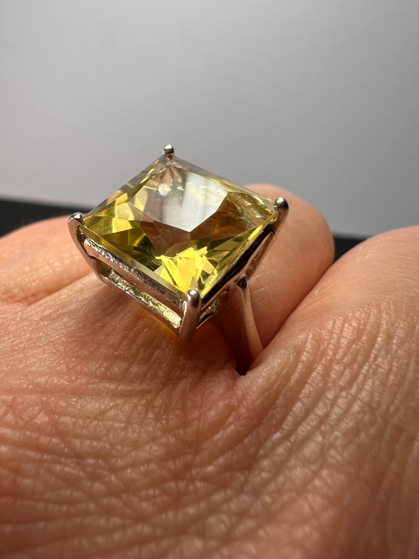 NEW size 7 Princess cut lemon quartz sterling silver ring 5.35 grams