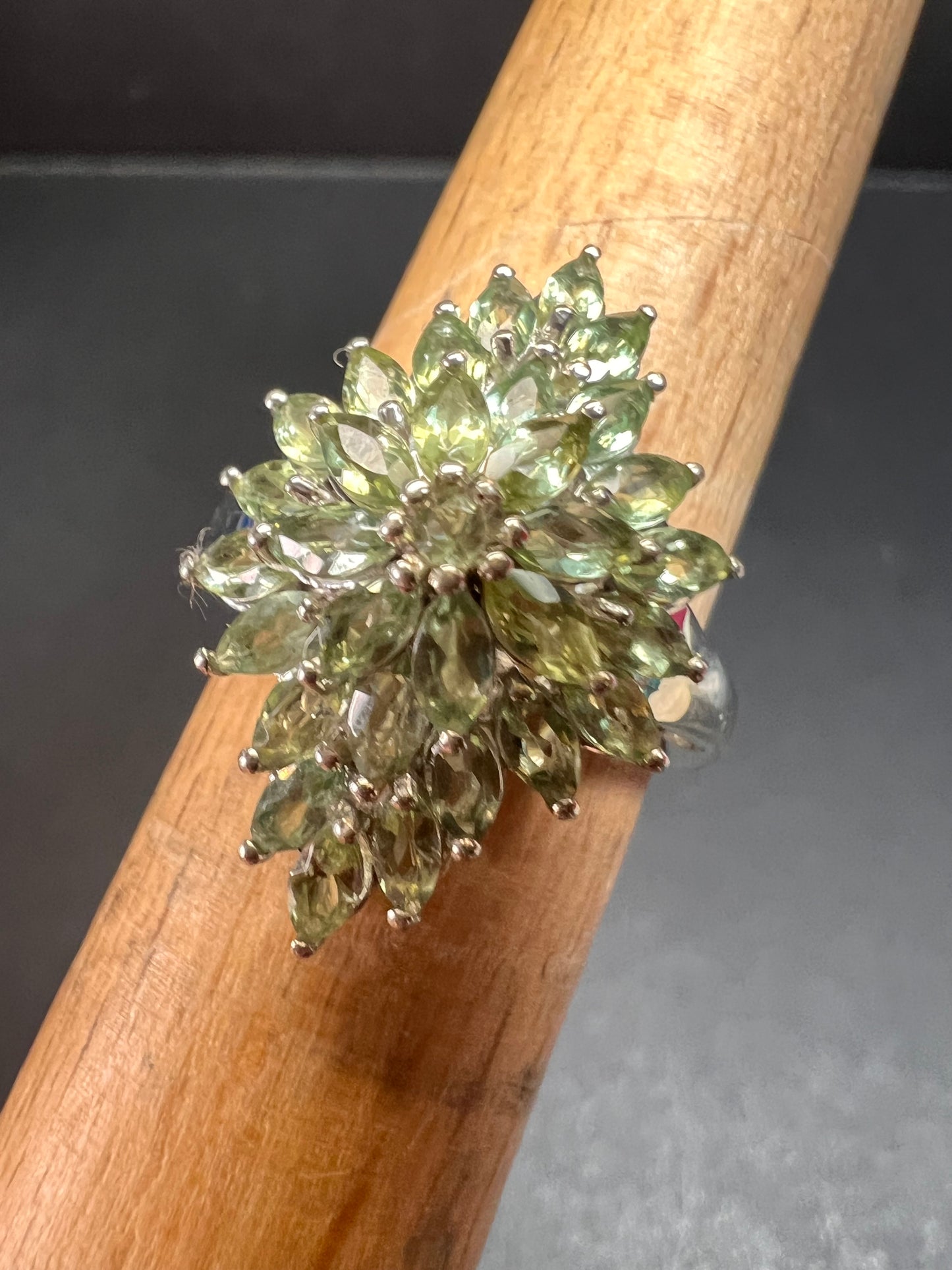 NEW Green apatite floral spray ring in rhodium over sterling silver size 7