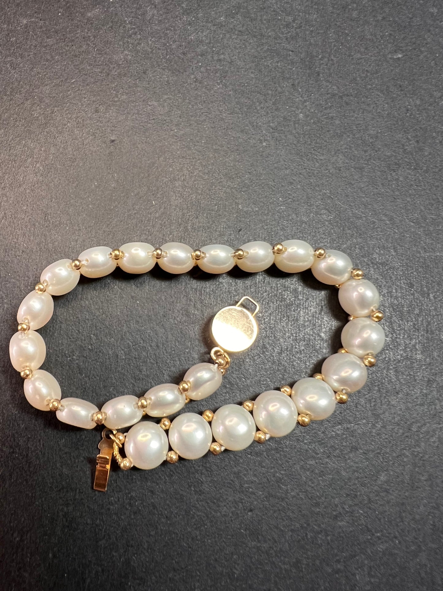 Vintage 14k gold freshwater pearl bracelet