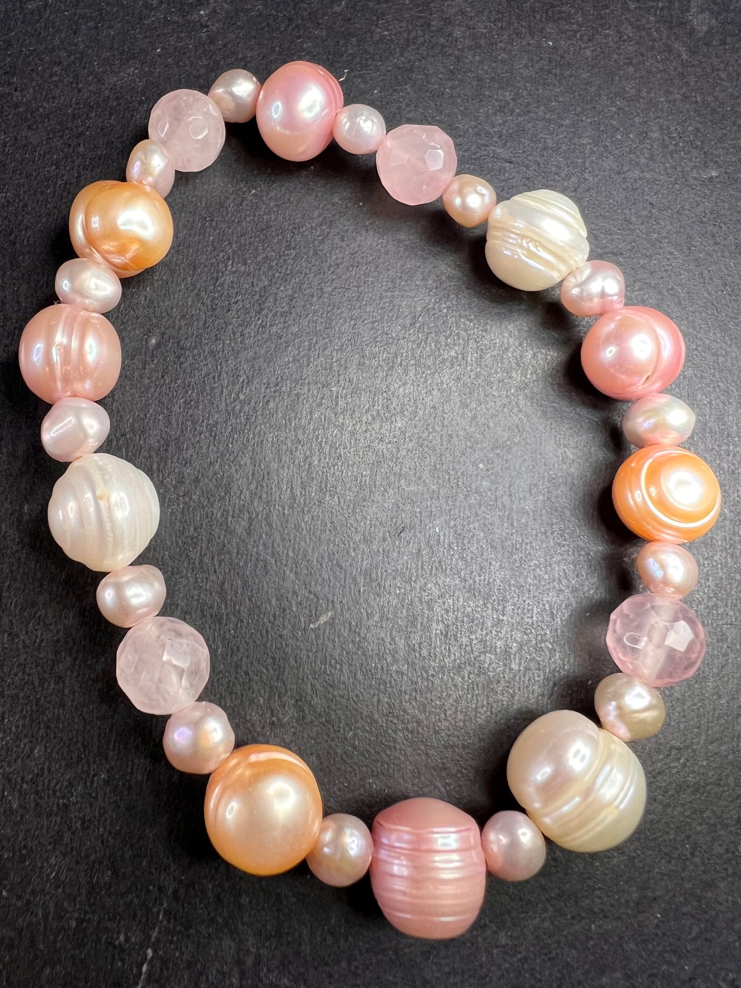 Freshwater pearl and rose quartz stretch bracelet