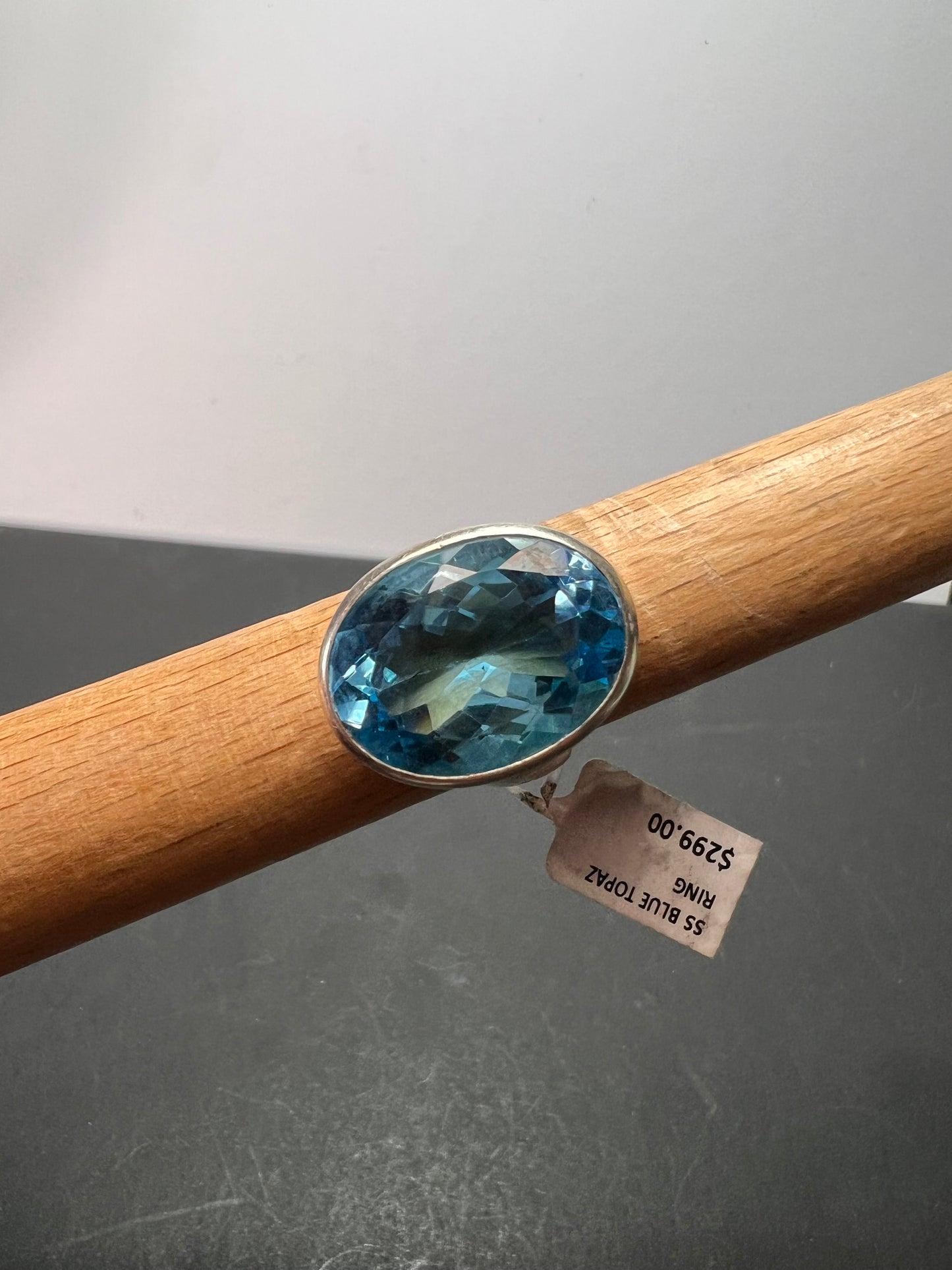 NEW size 8 Blue topaz sterling silver ring size 12.47 grams