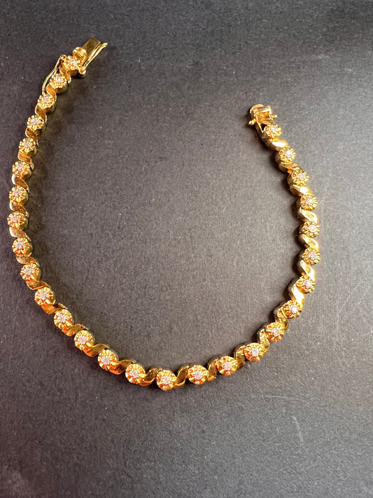 Vintage 28 diamond tennis bracelet in yellow gold over sterling silver 7.5 inch