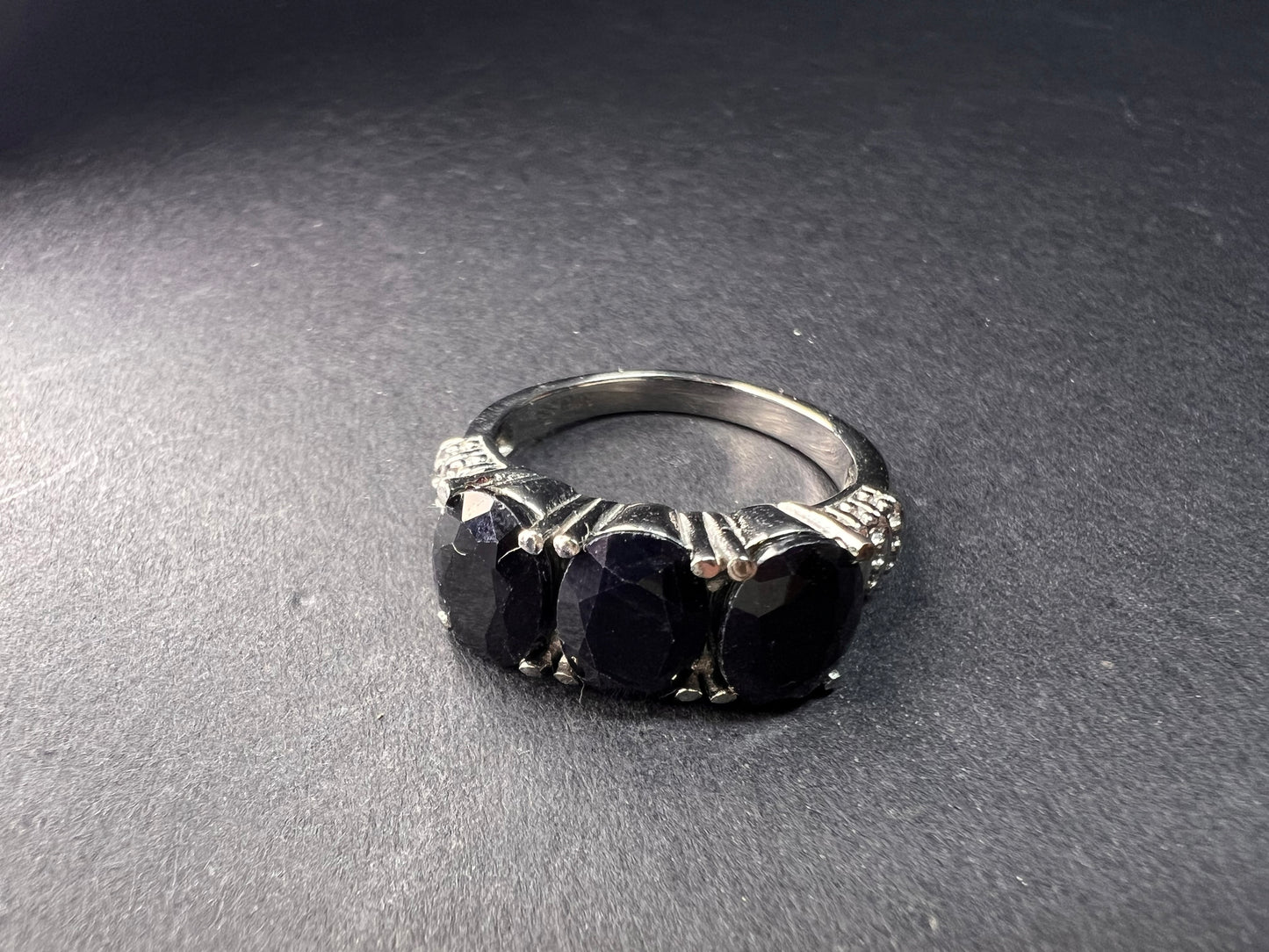 NEW midnight sapphire three stone ring in stainless steel size 7