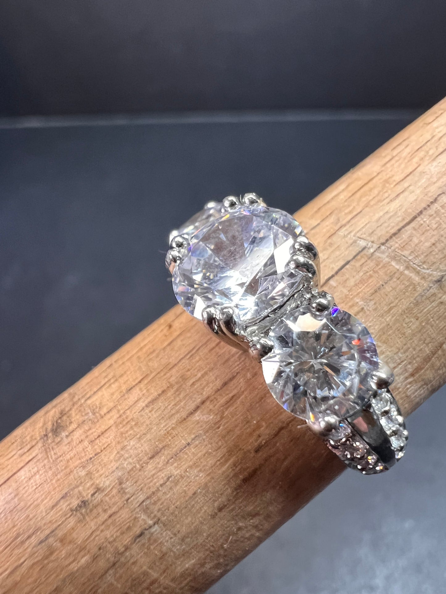 Vintage 3 stone CZ sterling silver ring size 7