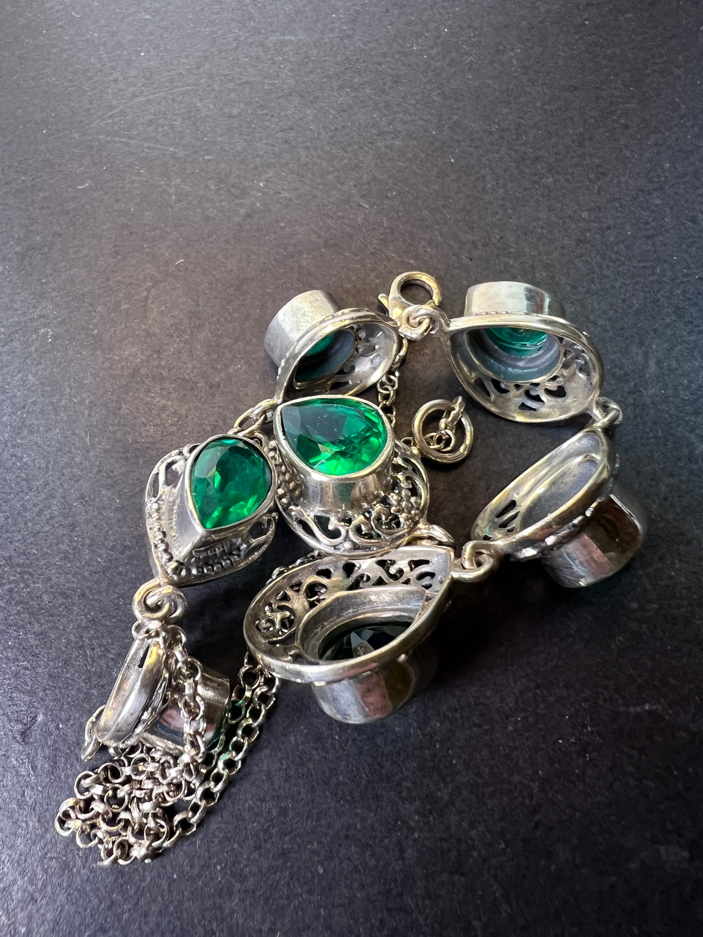 The Green Queen Quartz and sterling silver vintage necklace