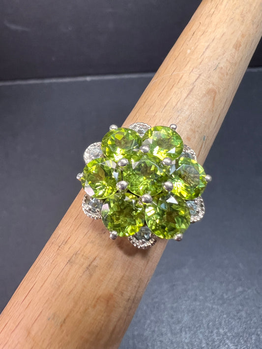 Vintage peridot and aquamarine sterling silver cluster ring size 7