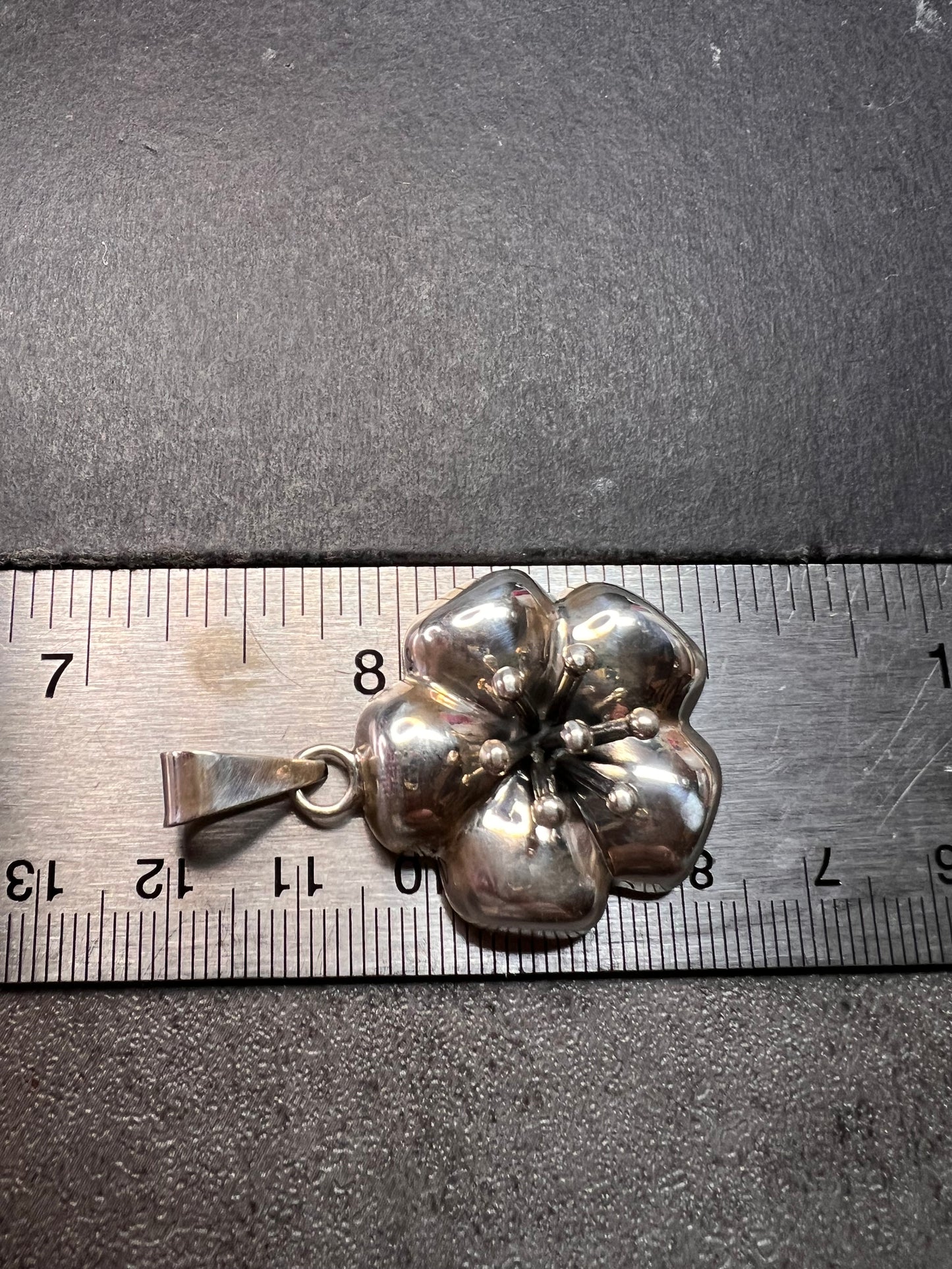Vintage Taxco sterling silver floral pendant
