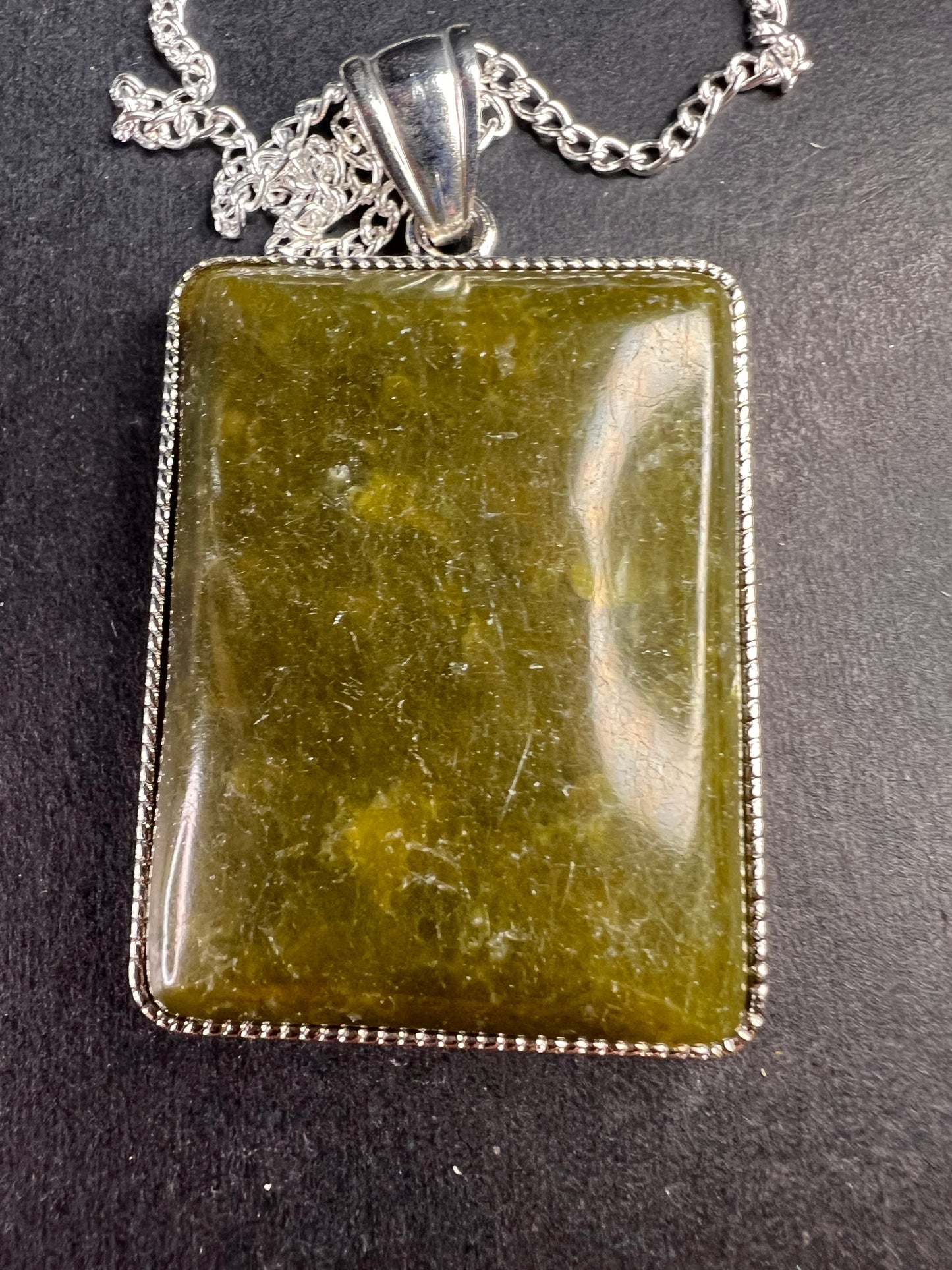 NEW Serpentine pendant in silver tone