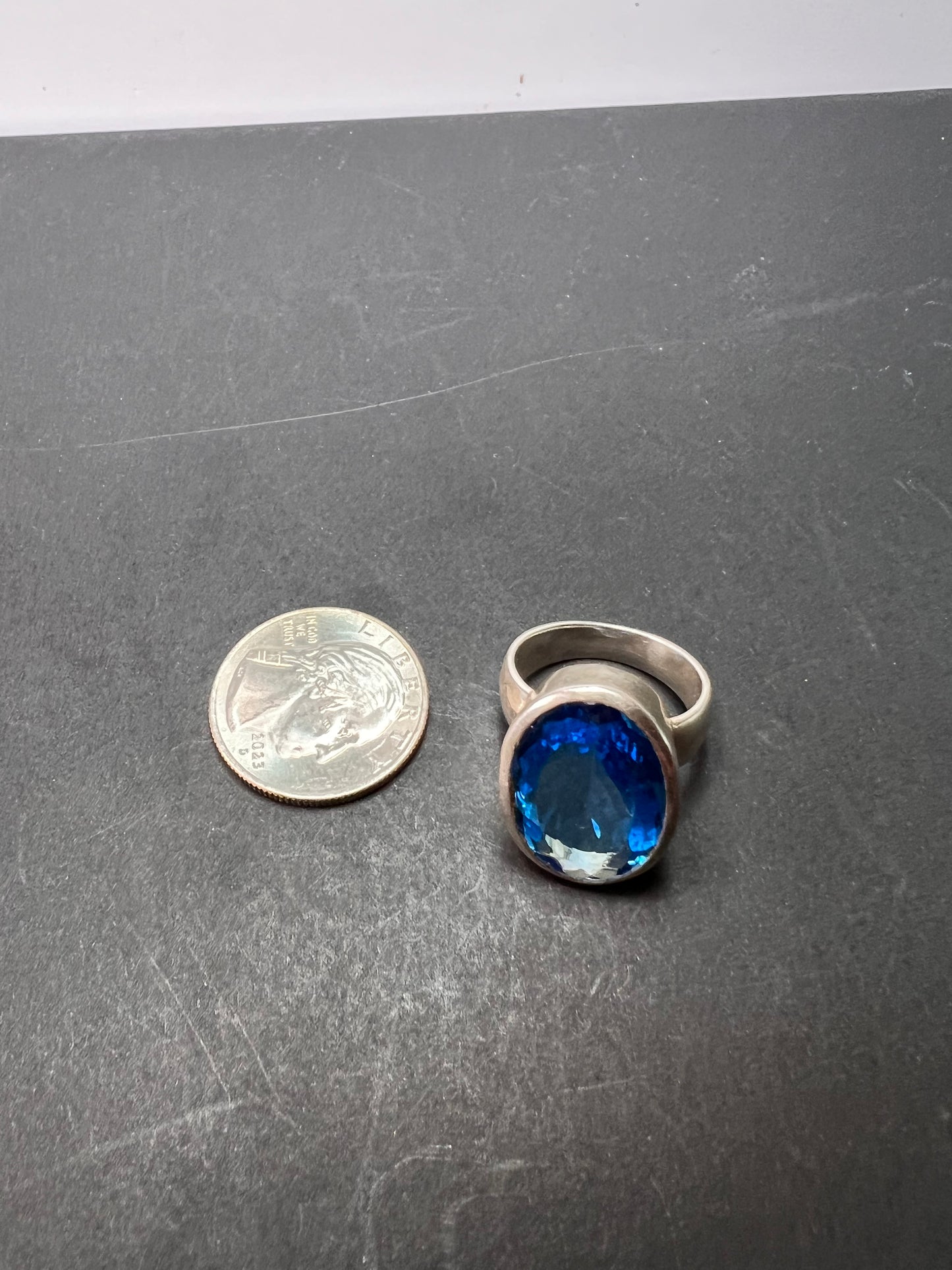 NEW size 8 Swiss blue topaz sterling silver ring size 11.70 grams