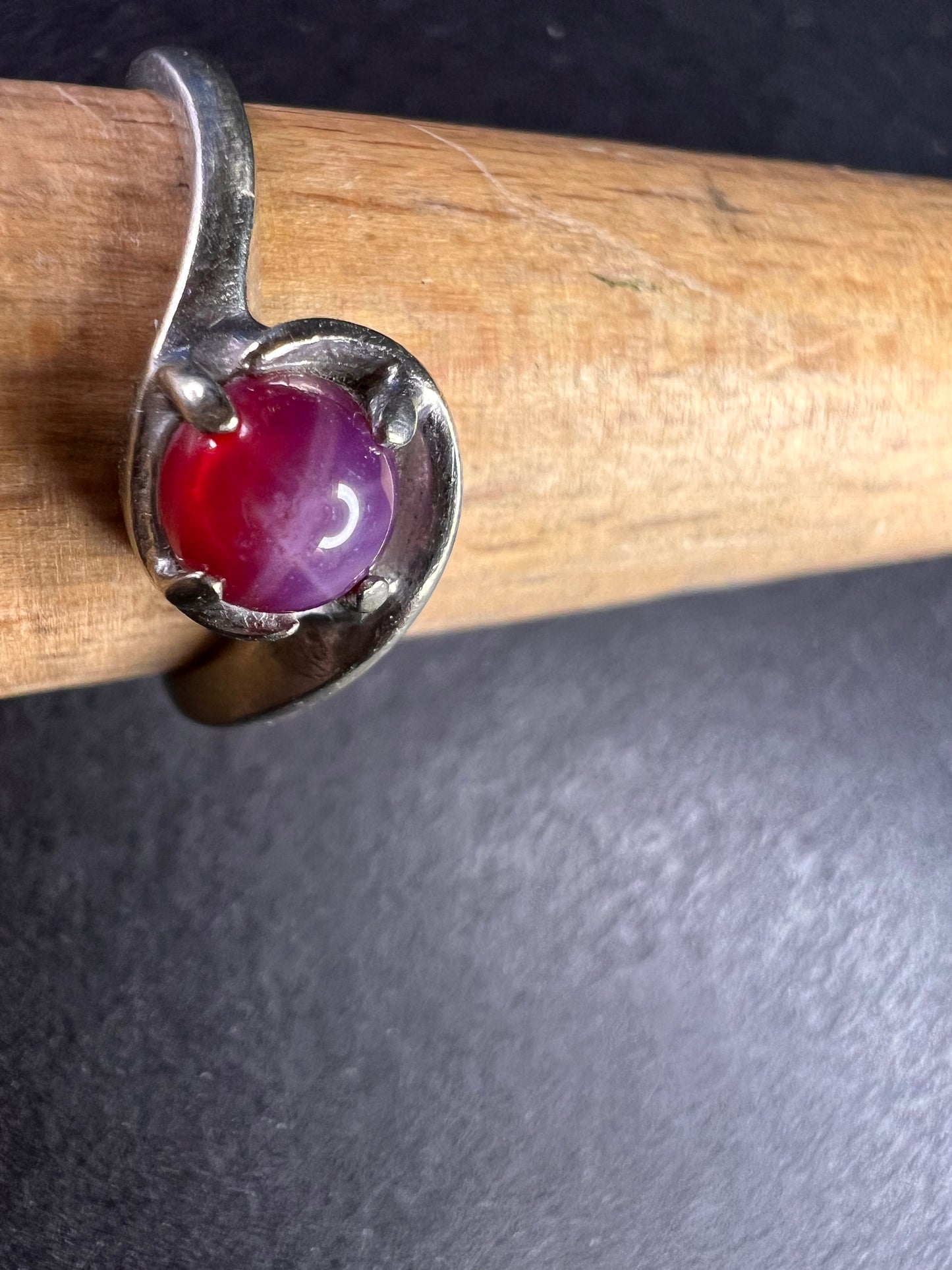 Vintage 14k white gold star ruby ring size 6