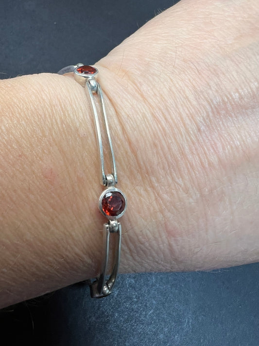 NEW sterling silver garnet station link bar bracelet 8.70 grams