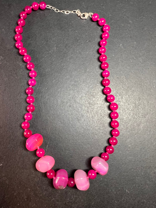 NEW Fuchsia pink dyed agate beaded necklace with sterling silver clasp