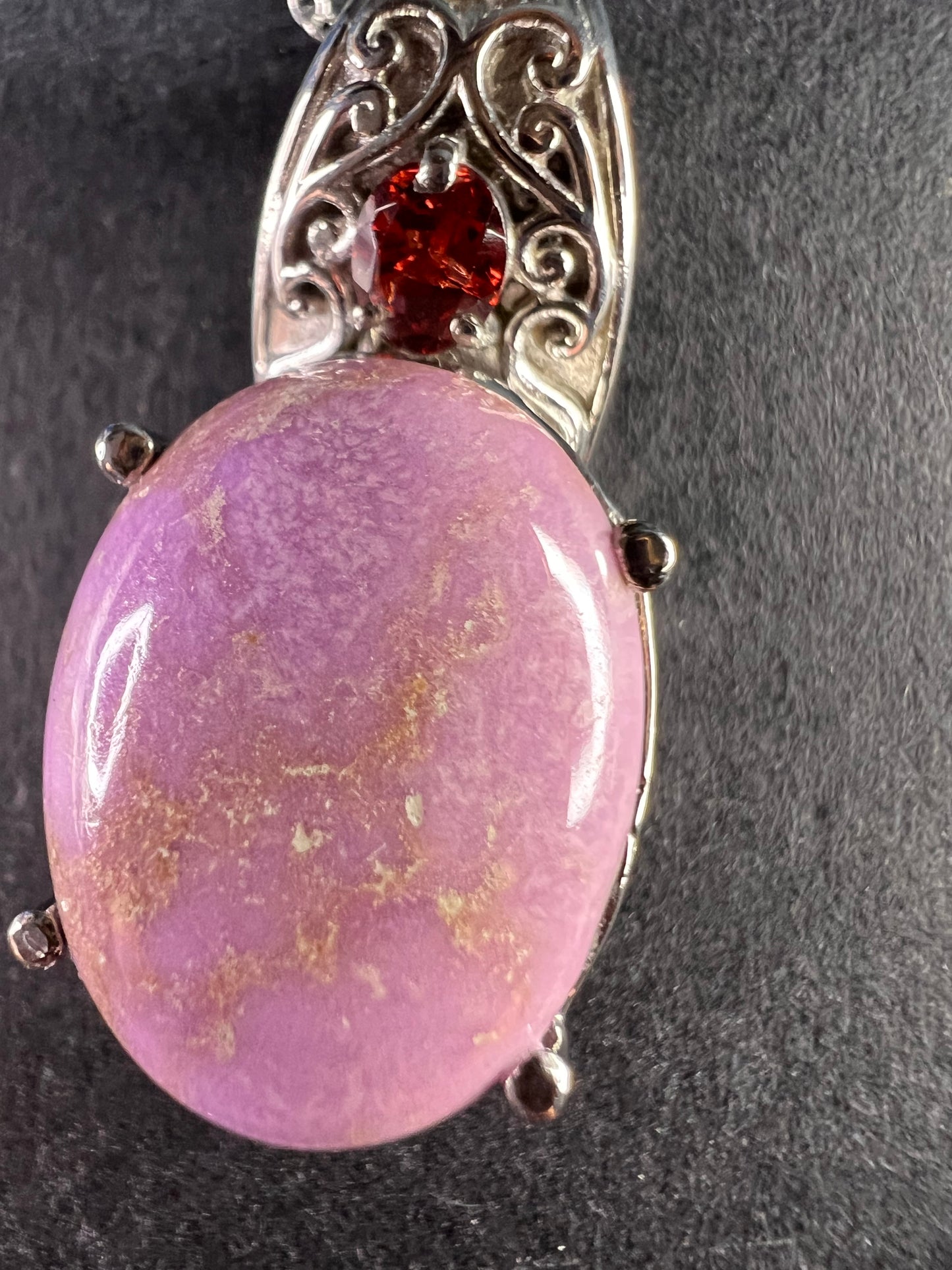 NEW Phosphosiderite and garnet stainless steel pendant 20 inch necklace