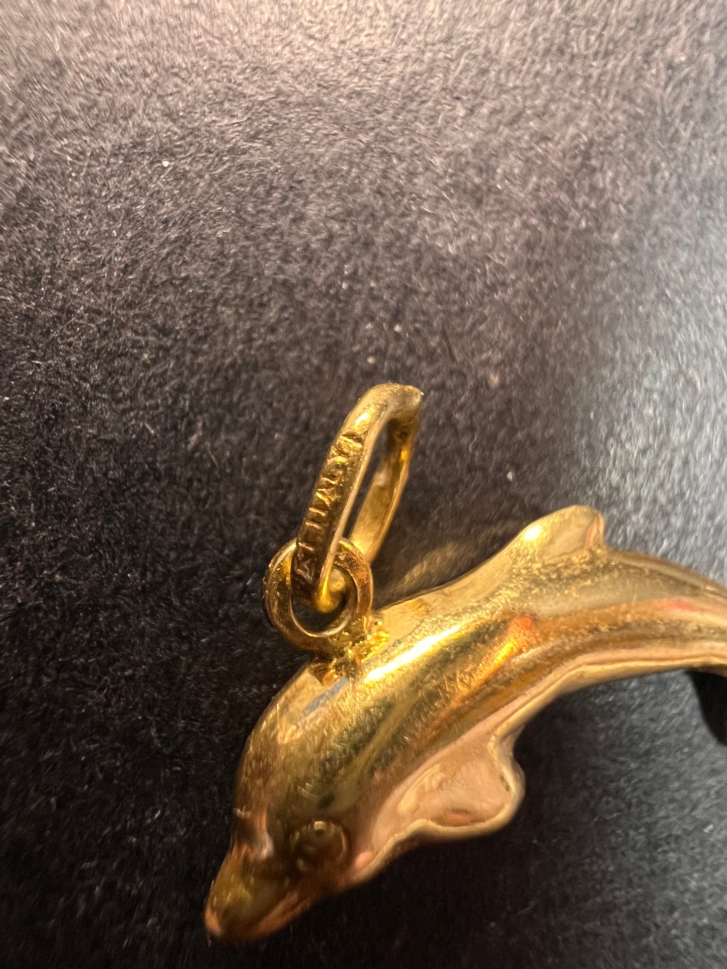 Vintage 14k gold Italian dolphin pendant