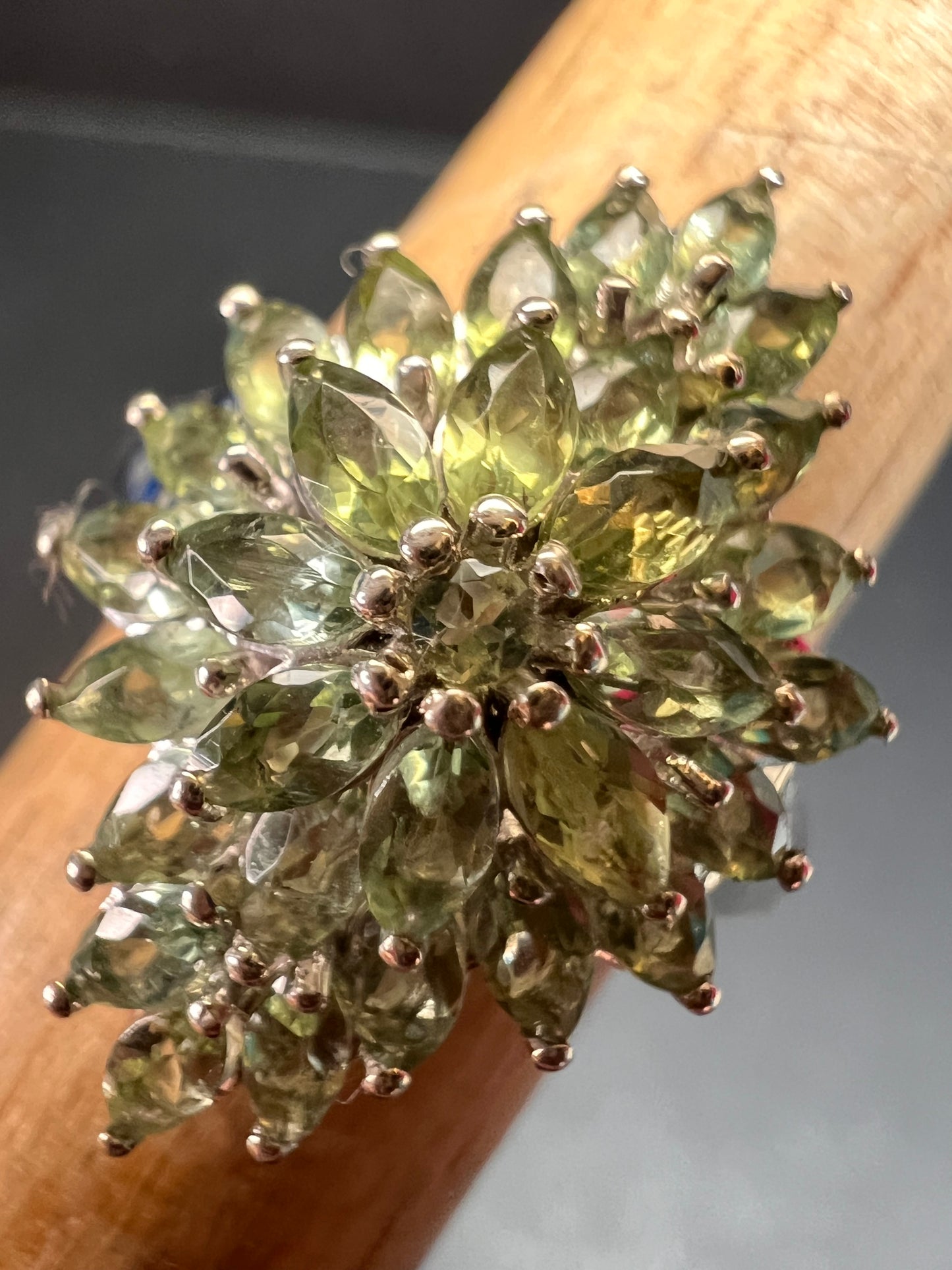 NEW Green apatite floral spray ring in rhodium over sterling silver size 7