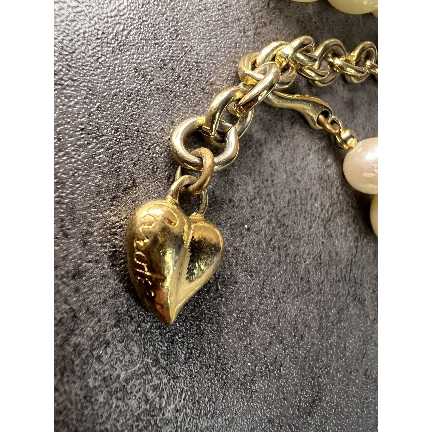 Vntg CAROLEE HAND-KNOTTED FAUX GOLD PEARL NECKLACE Gold Tone CHAIN HEART END