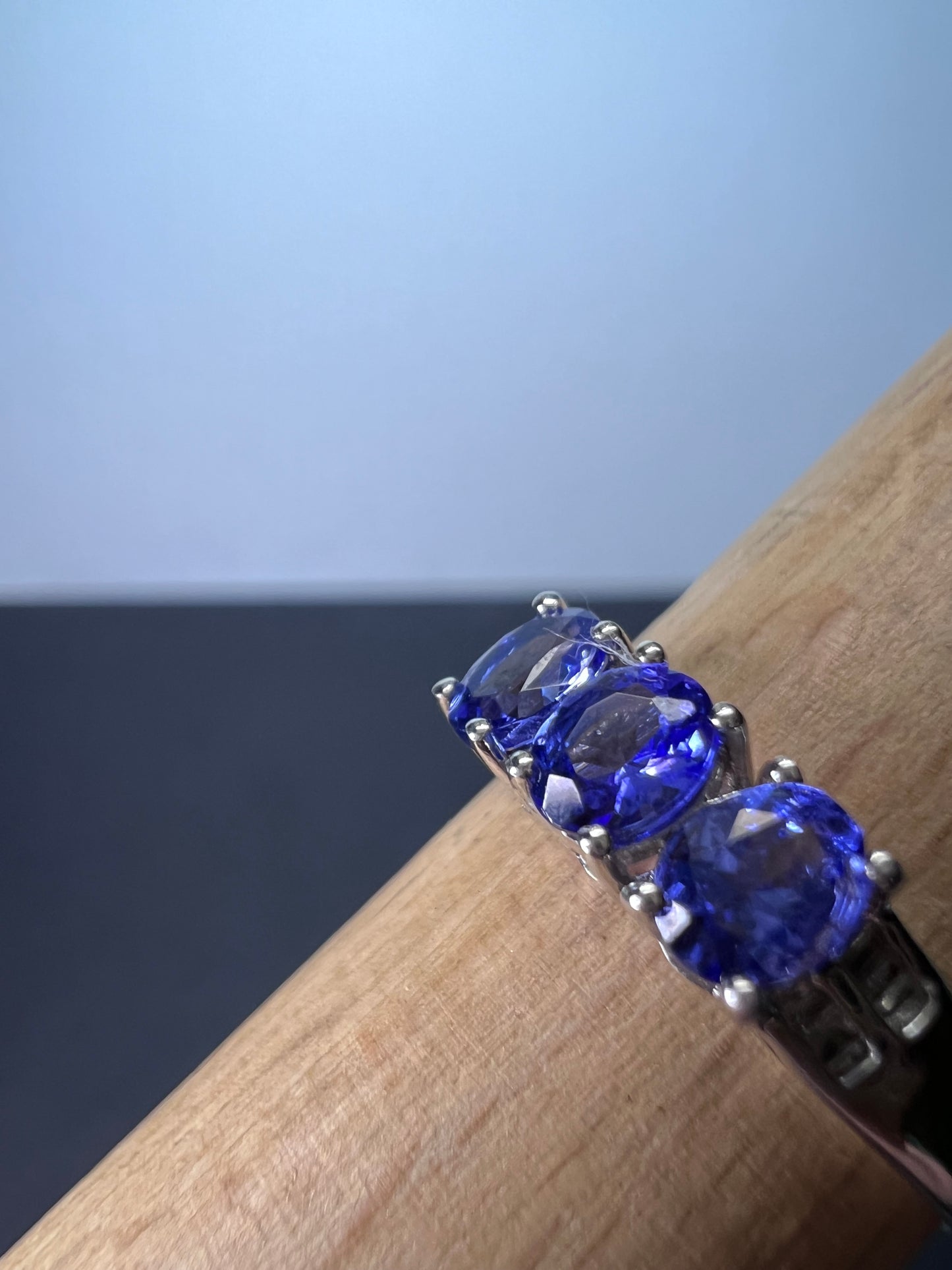 Tanzanite and diamond ring In sterling silver size 9